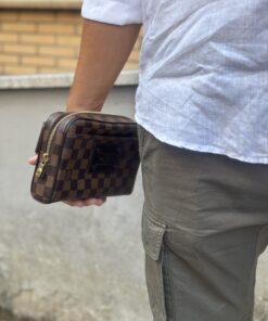 pochette louis vuitton a mano uomo