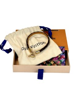 Bracciale Louis Vuitton Charm Rigido in Tela Monogram con Ciondolo Dorato