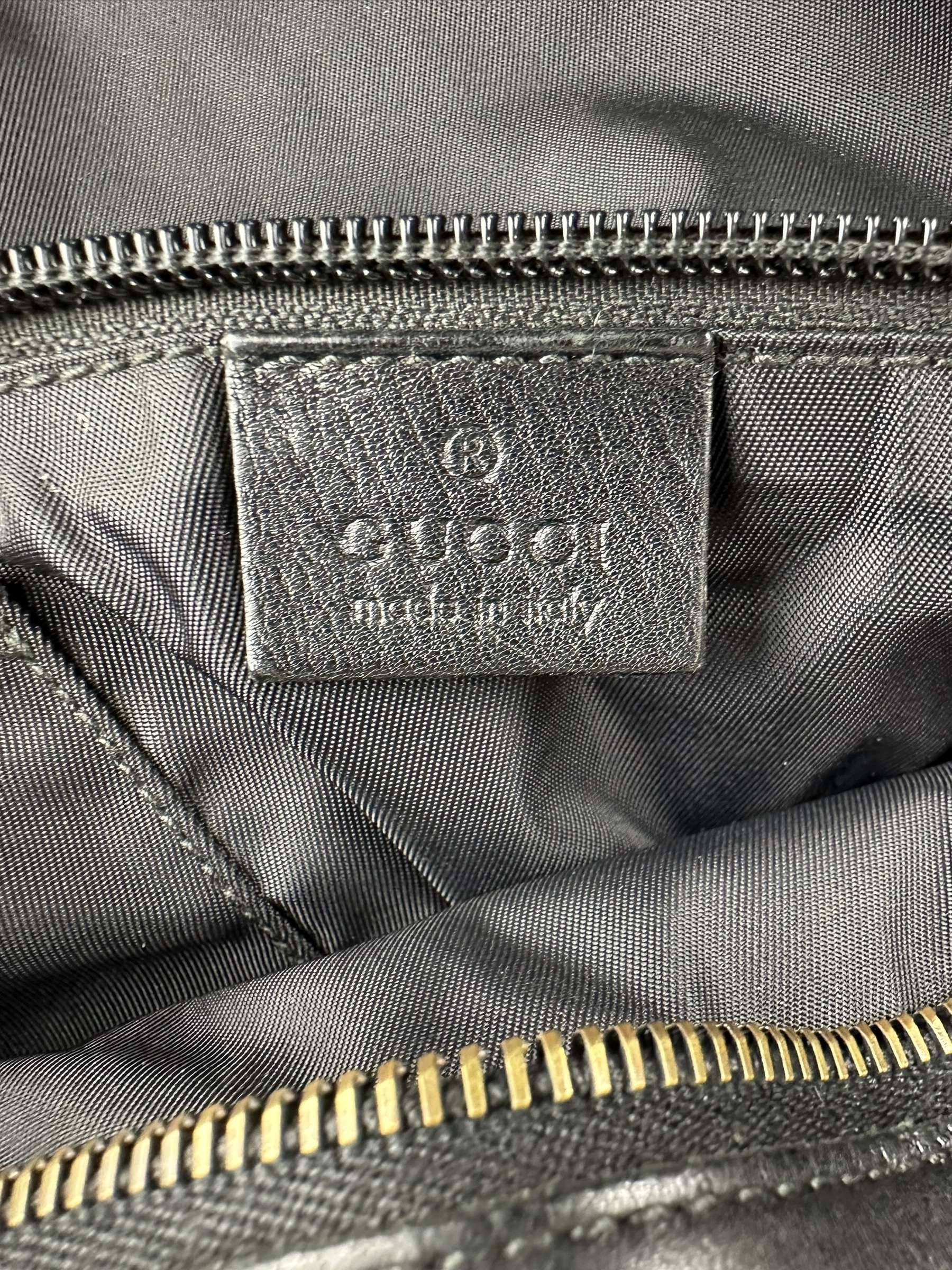 Borsa a Tracolla Gucci in Tessuto e Pelle GG Nera - immagine 20