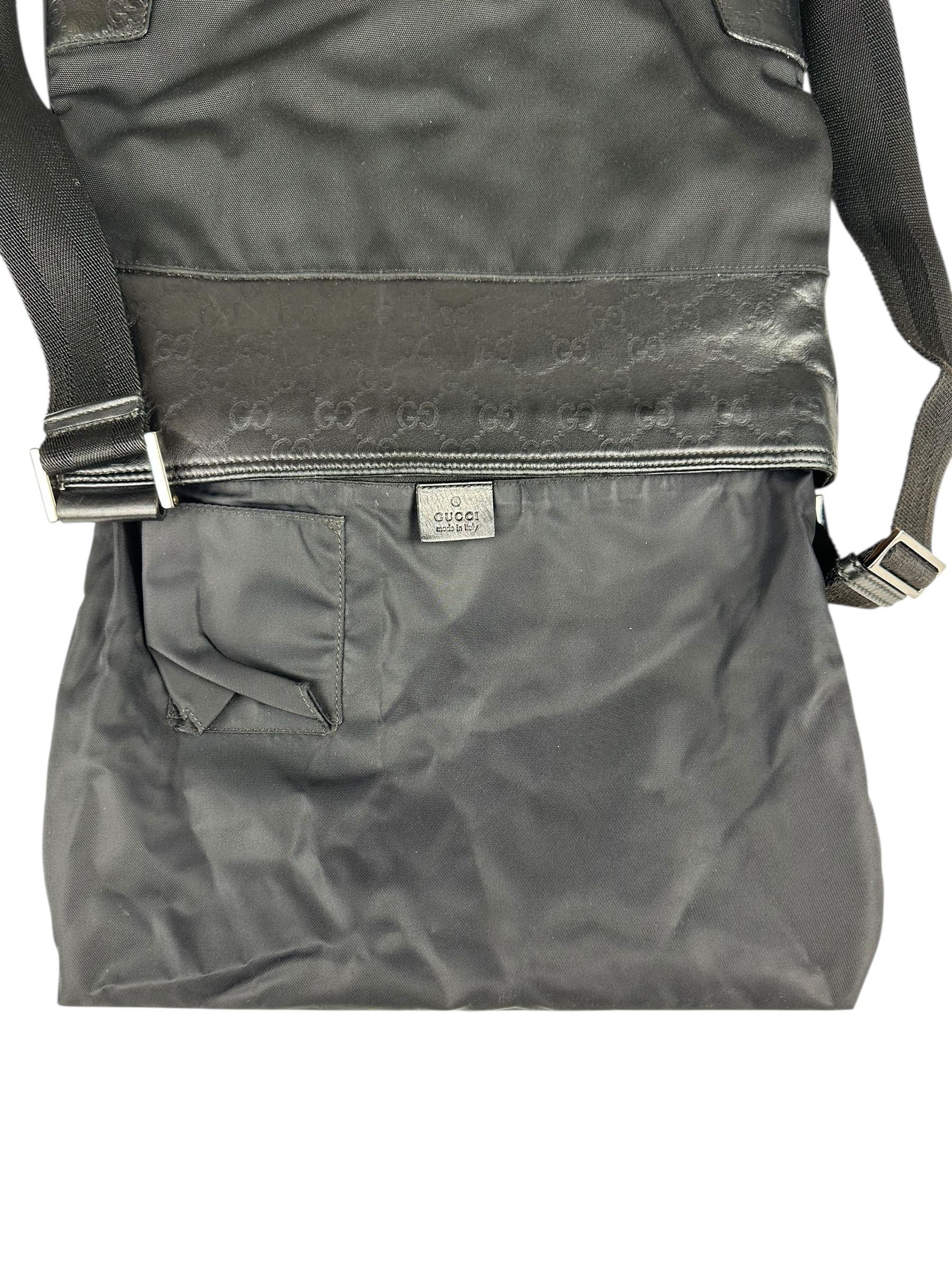 Borsa a Tracolla Gucci in Tessuto e Pelle GG Nera - immagine 18