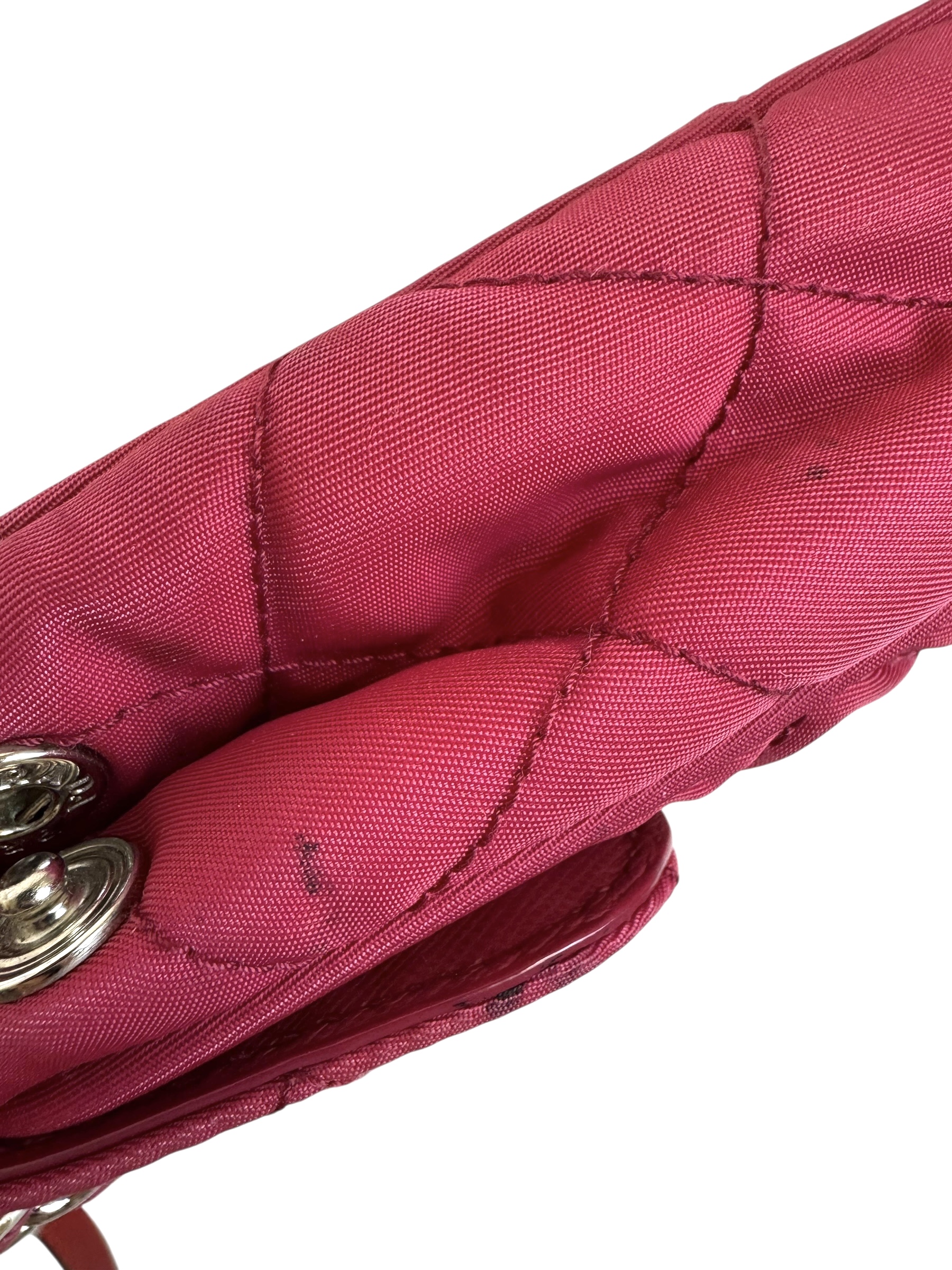 Borsa Prada a Tracolla in Nylon Fucsia con Catena Argento - immagine 5