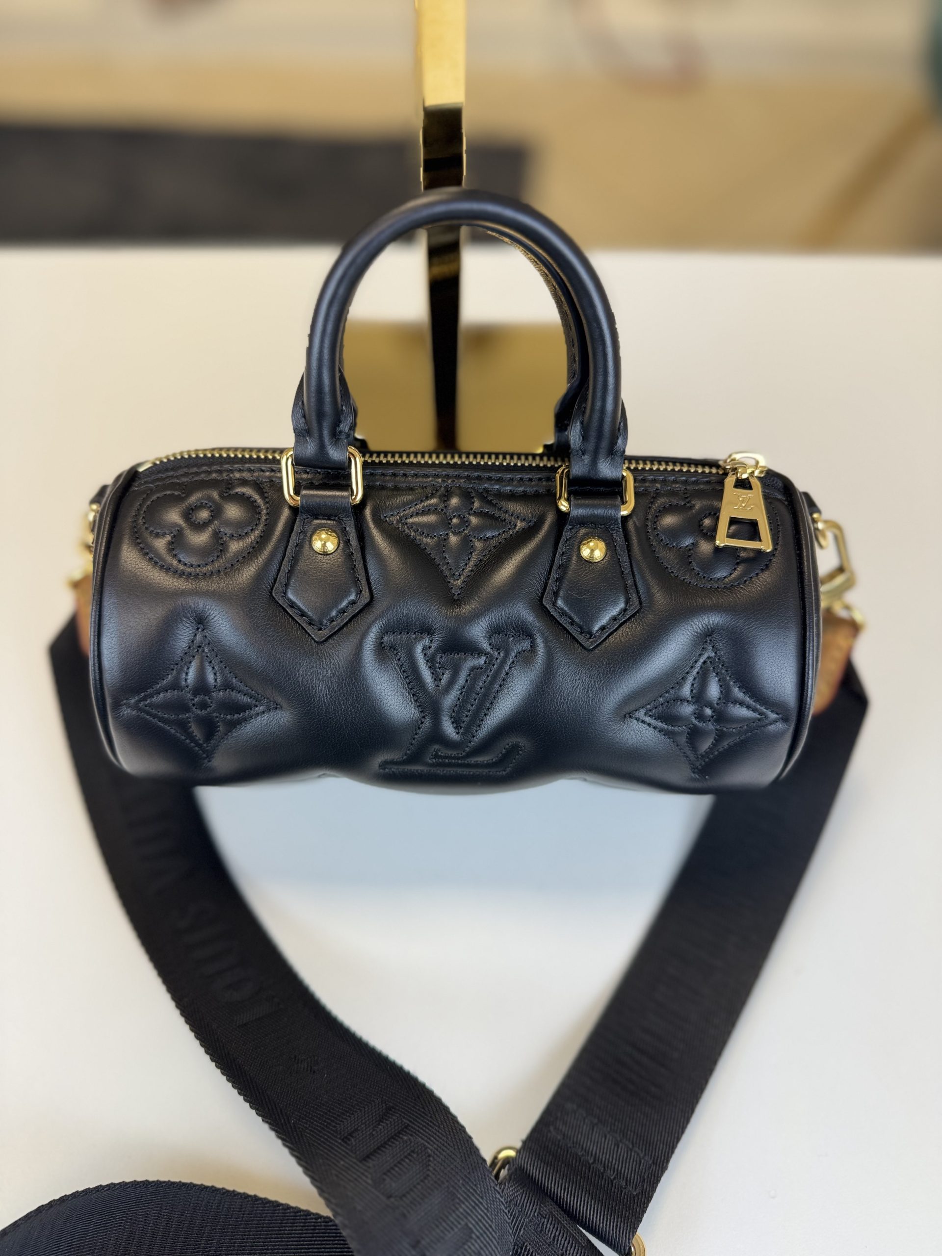 Borsa Louis Vuitton Papillon BB in Pelle Nera - immagine 8