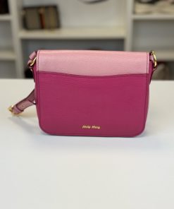 Alternative view of Borsa a tracolla Miu Miu in pelle martellata bicolore rosa e fucsia