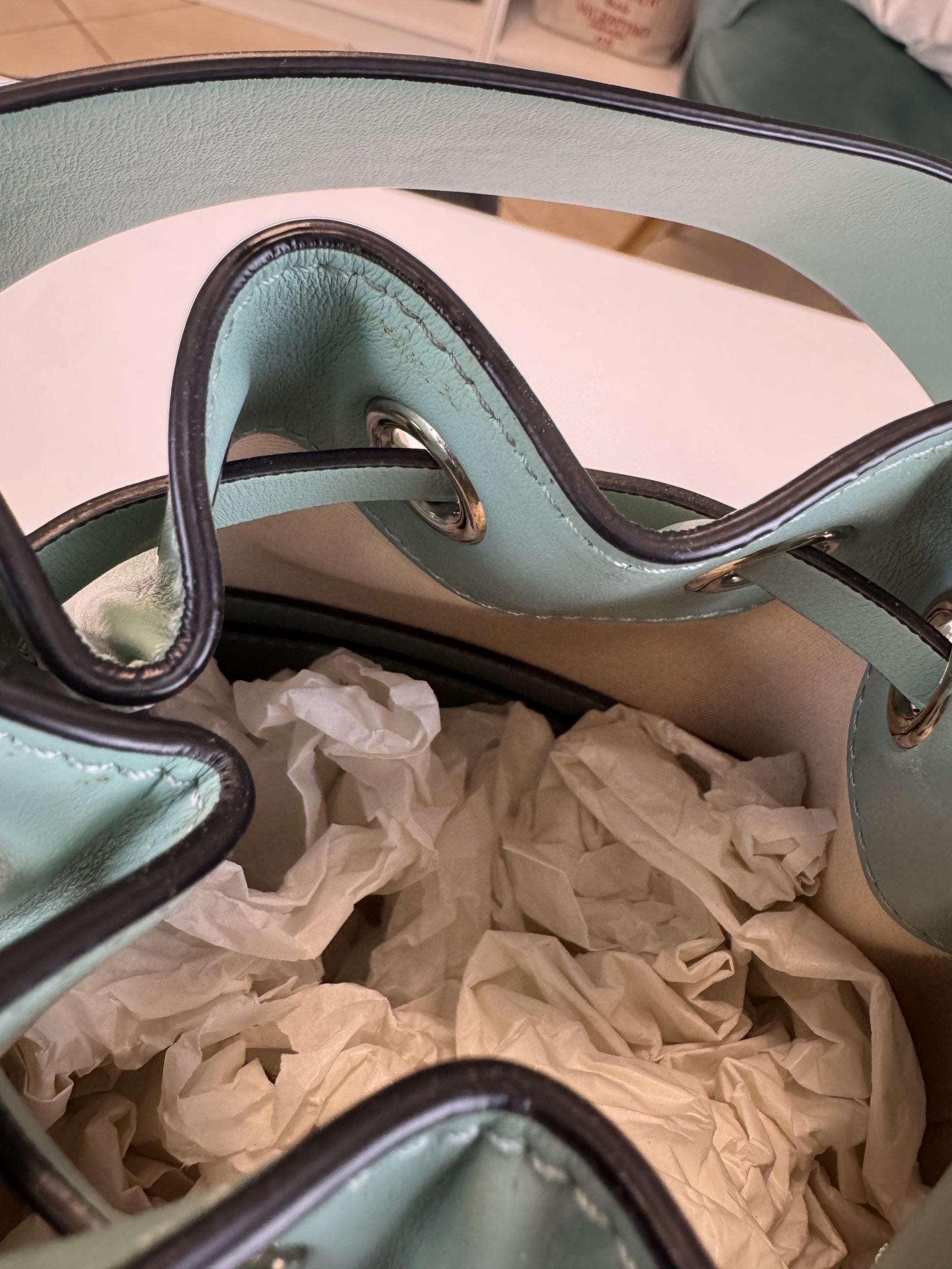 Borsa Secchiello Valentino Garavani VLogo Pelle Teal - immagine 4