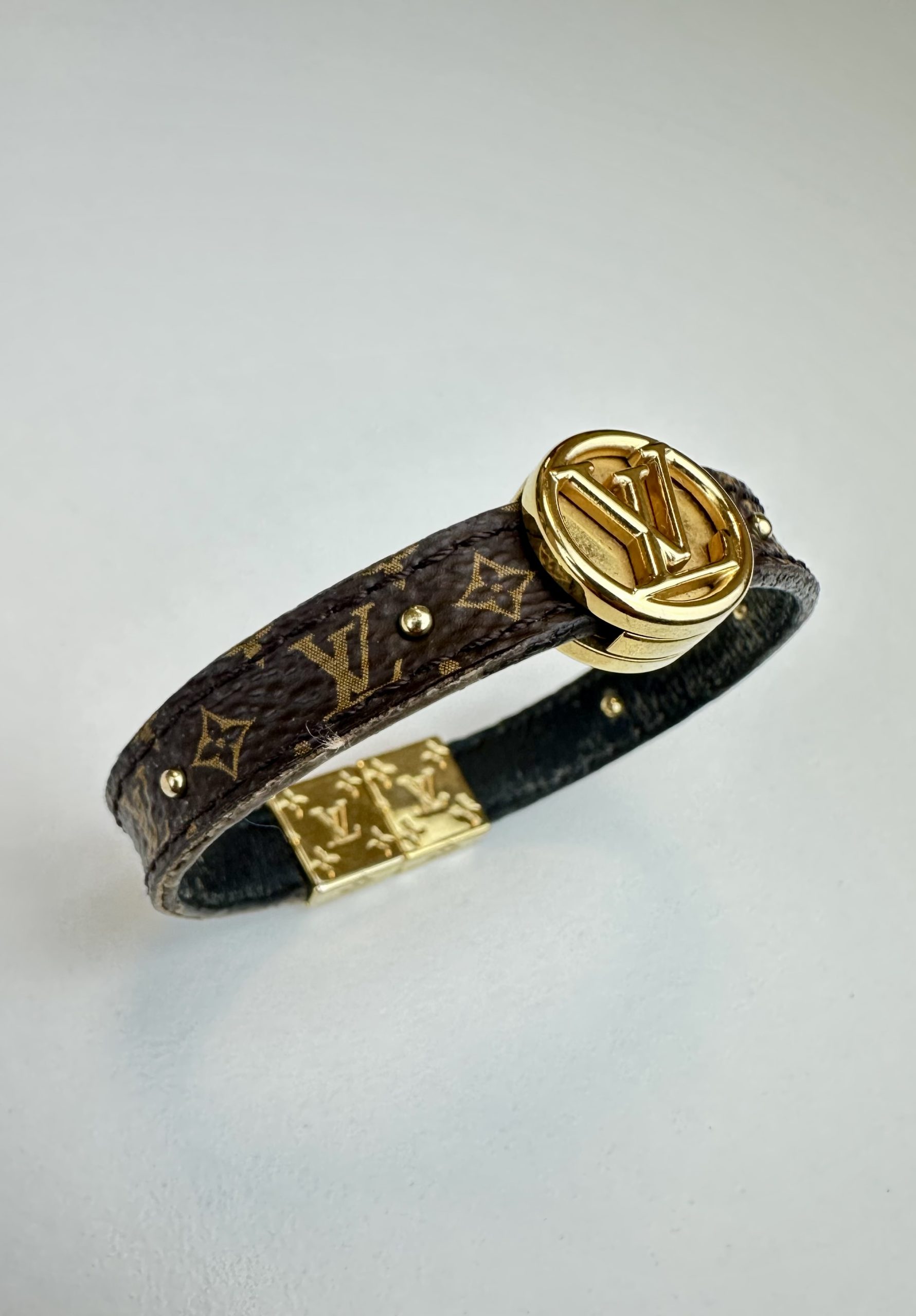 Bracciale Louis Vuitton LV Circle in Tela Monogram e Pelle - immagine 6
