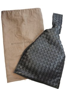 Alternative view of Borsa Bottega Veneta BV Twist in Pelle Nera Intrecciata