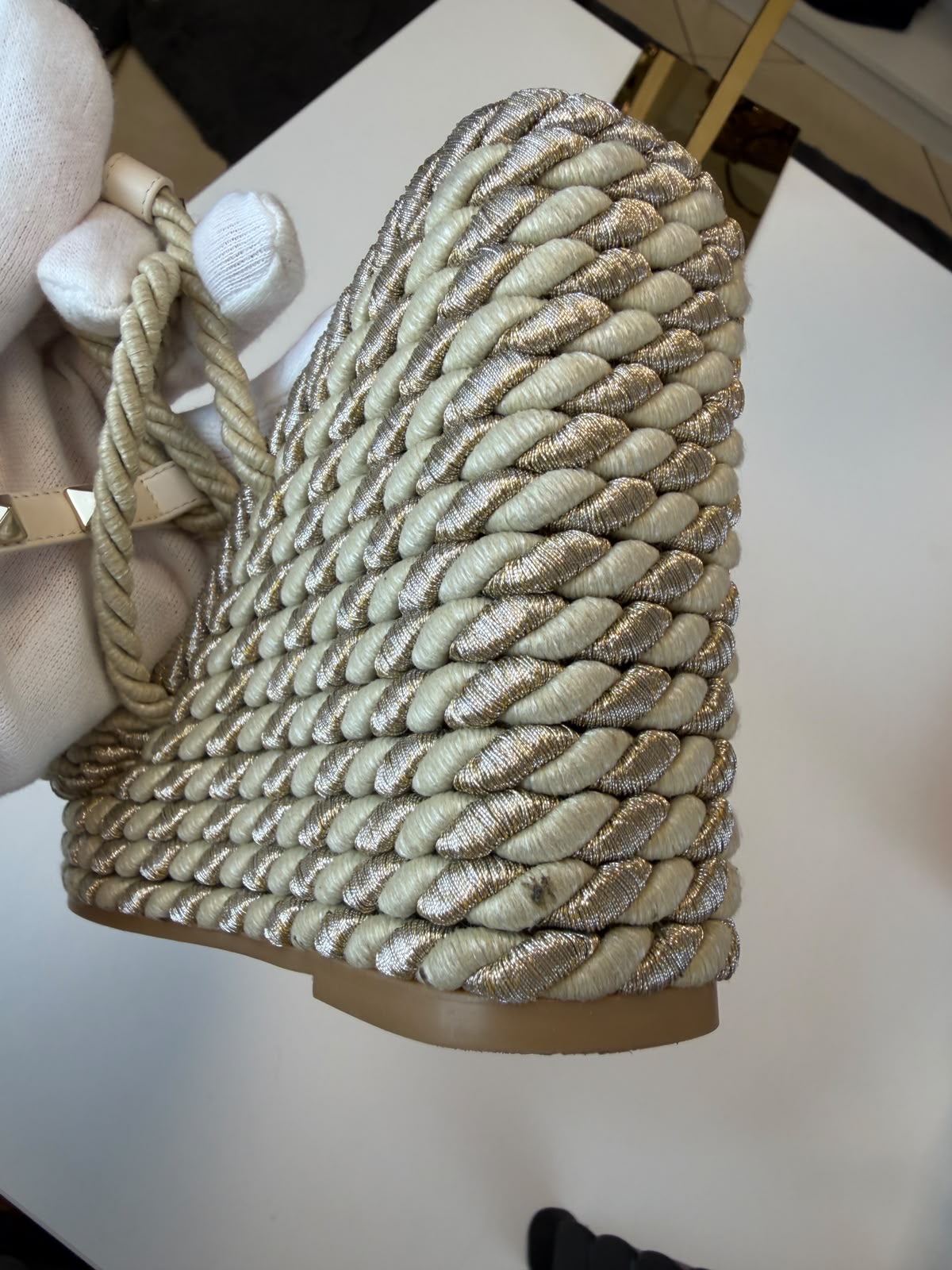 Sandali Valentino Garavani Rockstud Torchon Color Avorio e Silver - immagine 13
