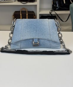 Borsa Balenciaga Downtown Chain in Denim con Tracolla a Catena