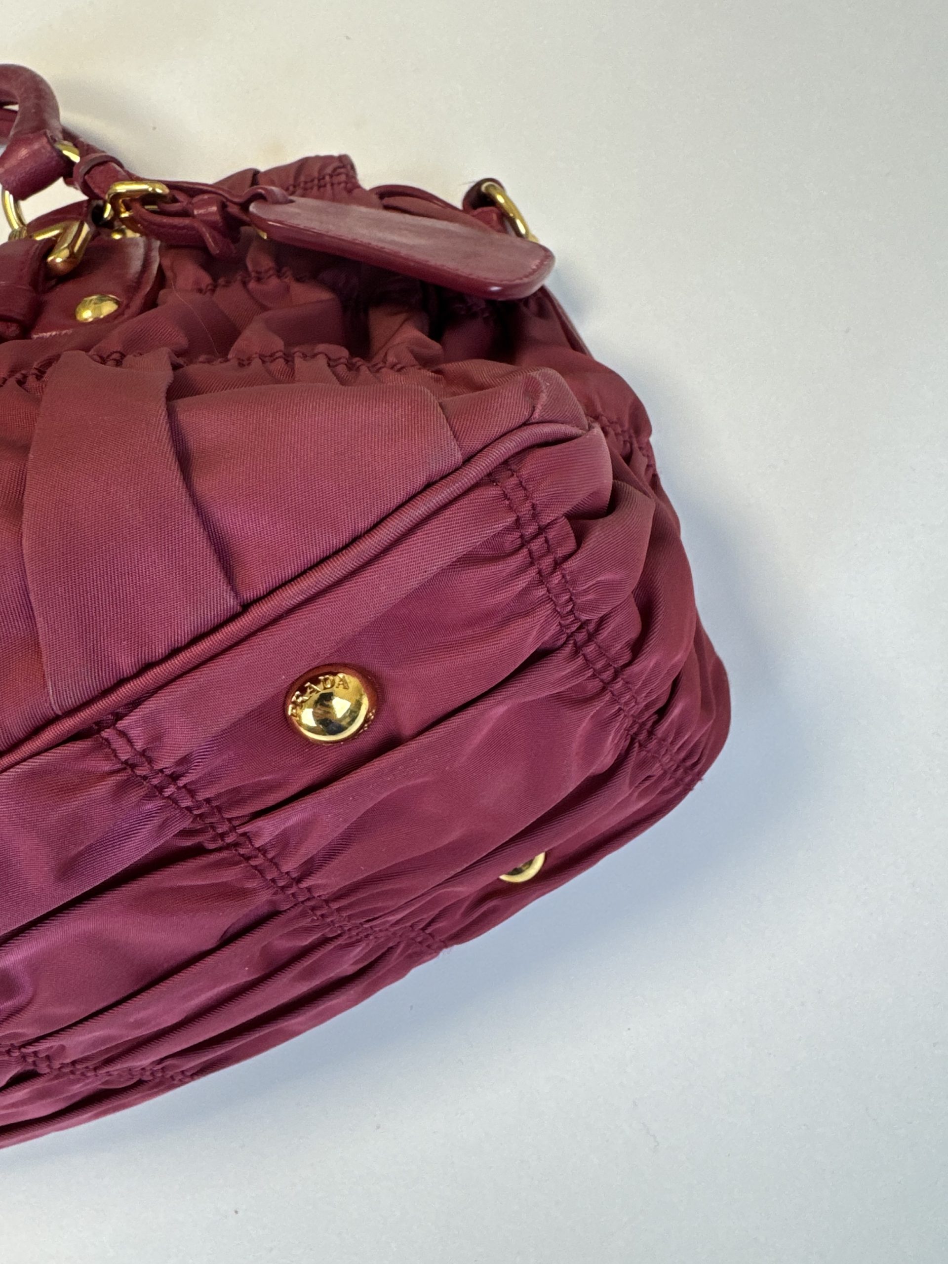 Borsa Prada in Nylon Gaufre Rosa Scuro - immagine 8