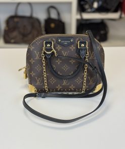 Alternative view of Borsa Louis Vuitton Alma Trunk BB