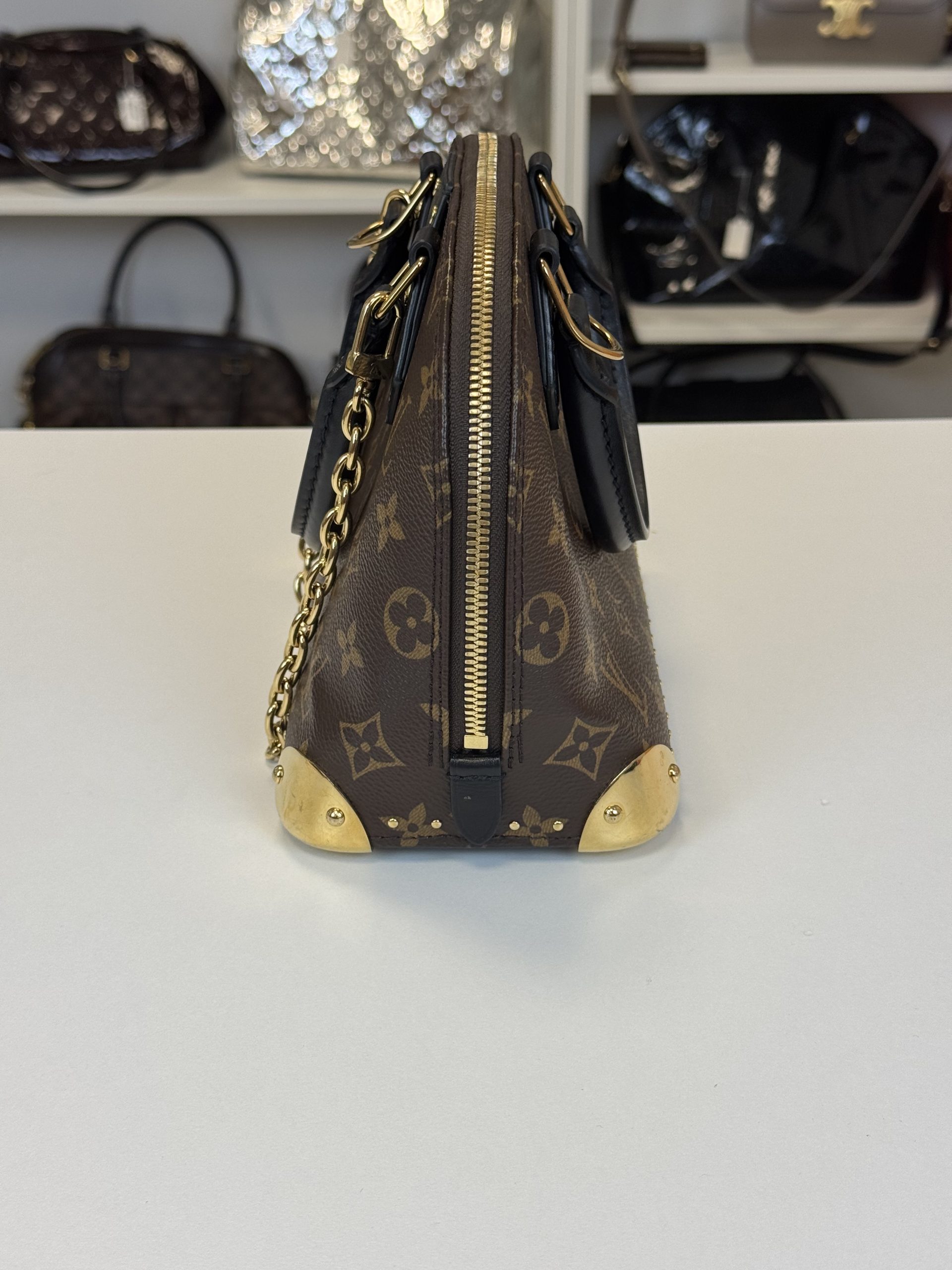 Borsa Louis Vuitton Alma Trunk BB - immagine 14