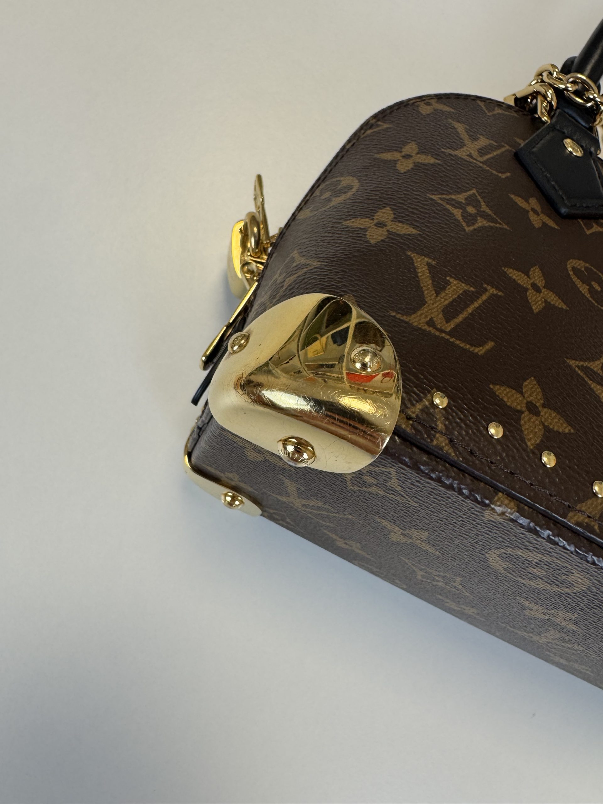 Borsa Louis Vuitton Alma Trunk BB - immagine 9