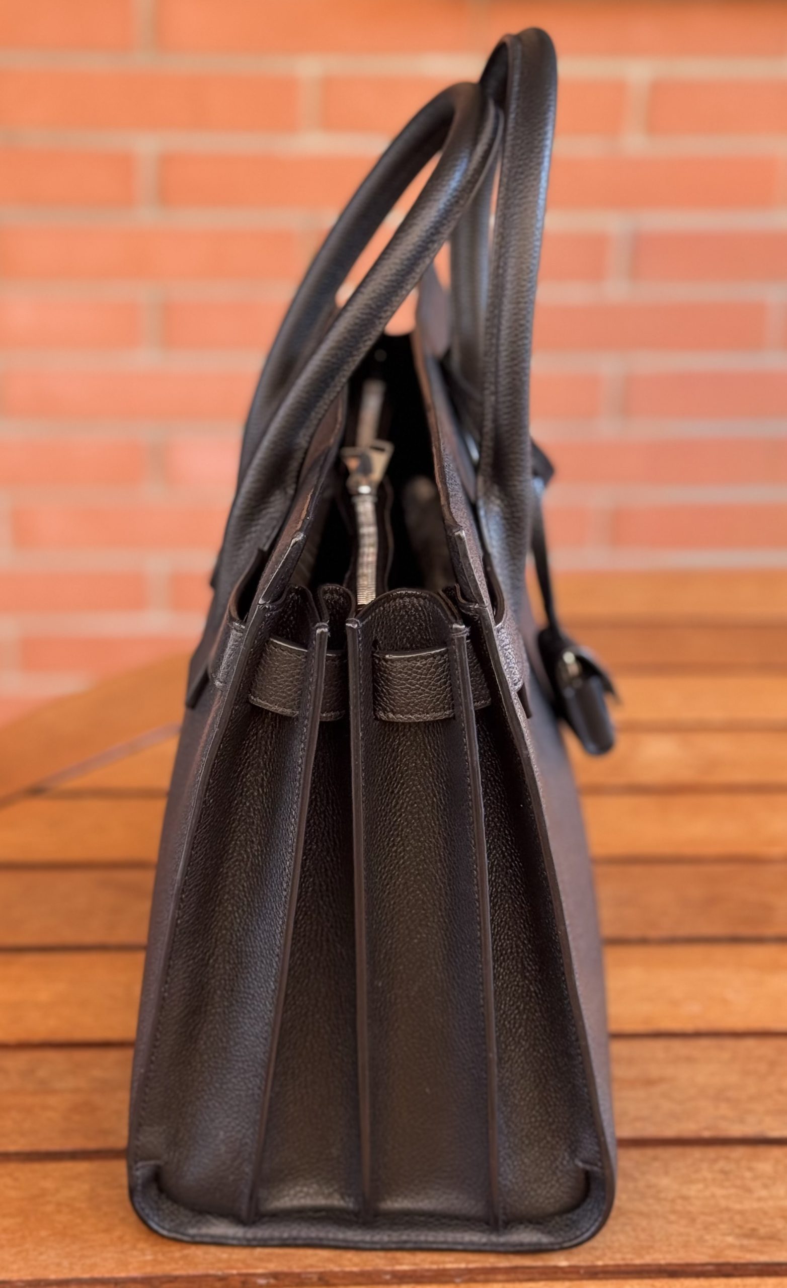 Borsa Saint Laurent Sac de Jour in Pelle Nera - immagine 14