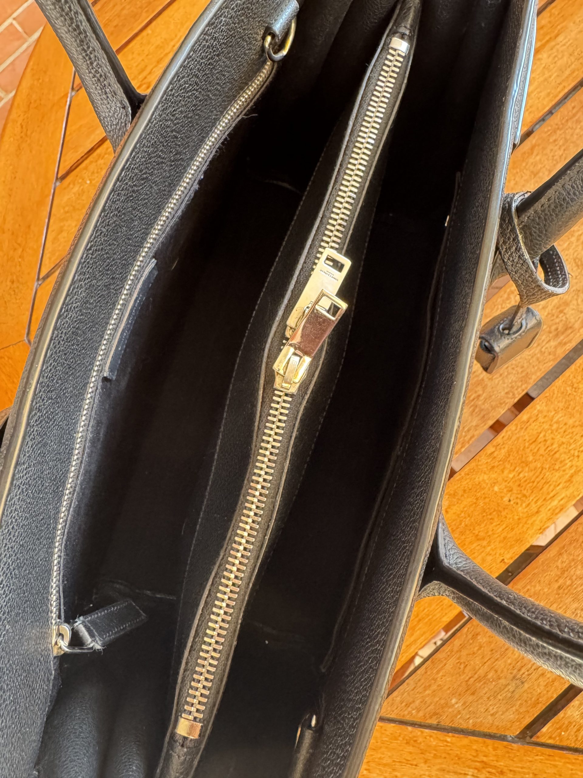Borsa Saint Laurent Sac de Jour in Pelle Nera - immagine 11