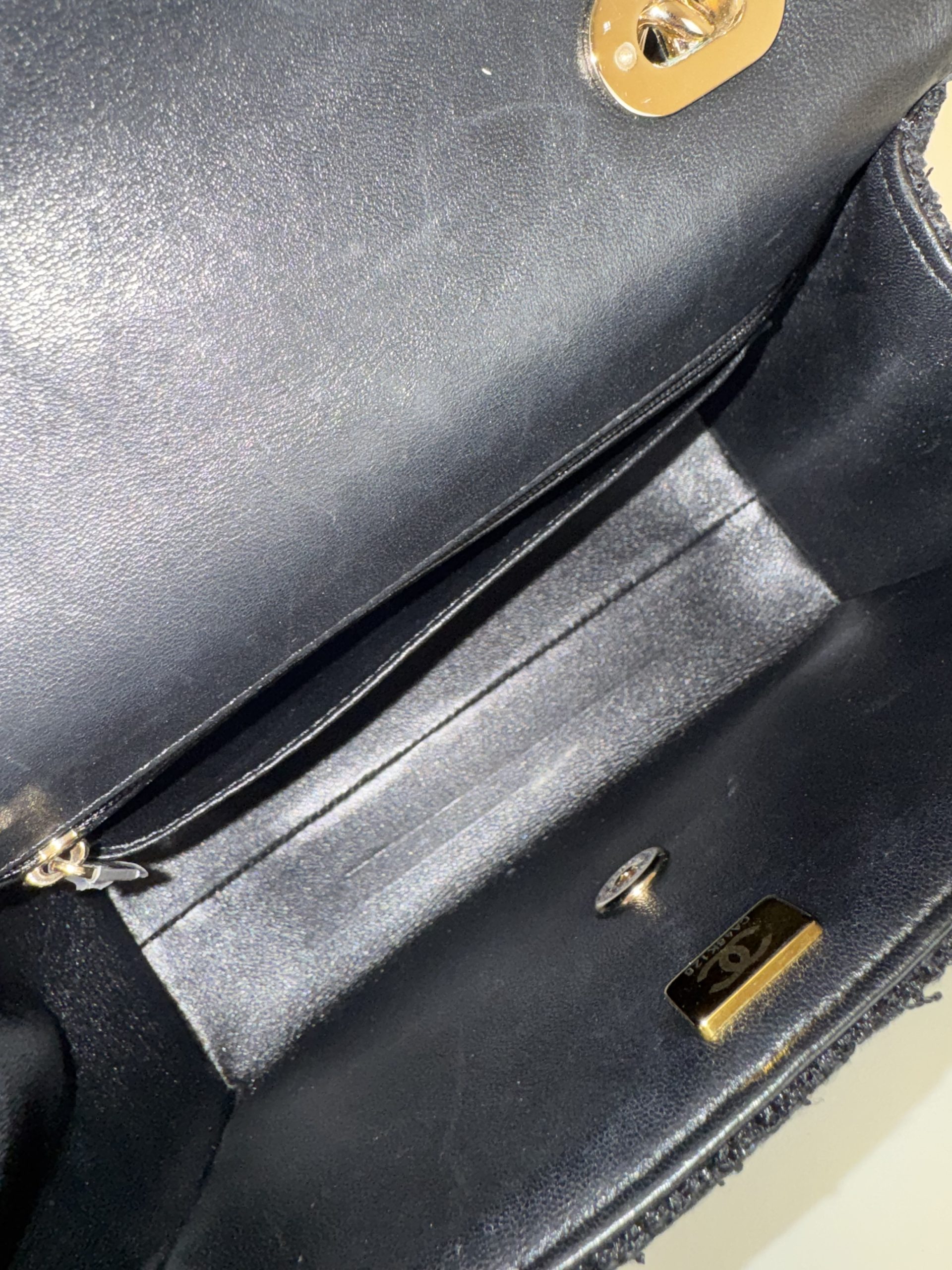Borsa Chanel in Tweed Nero - immagine 3
