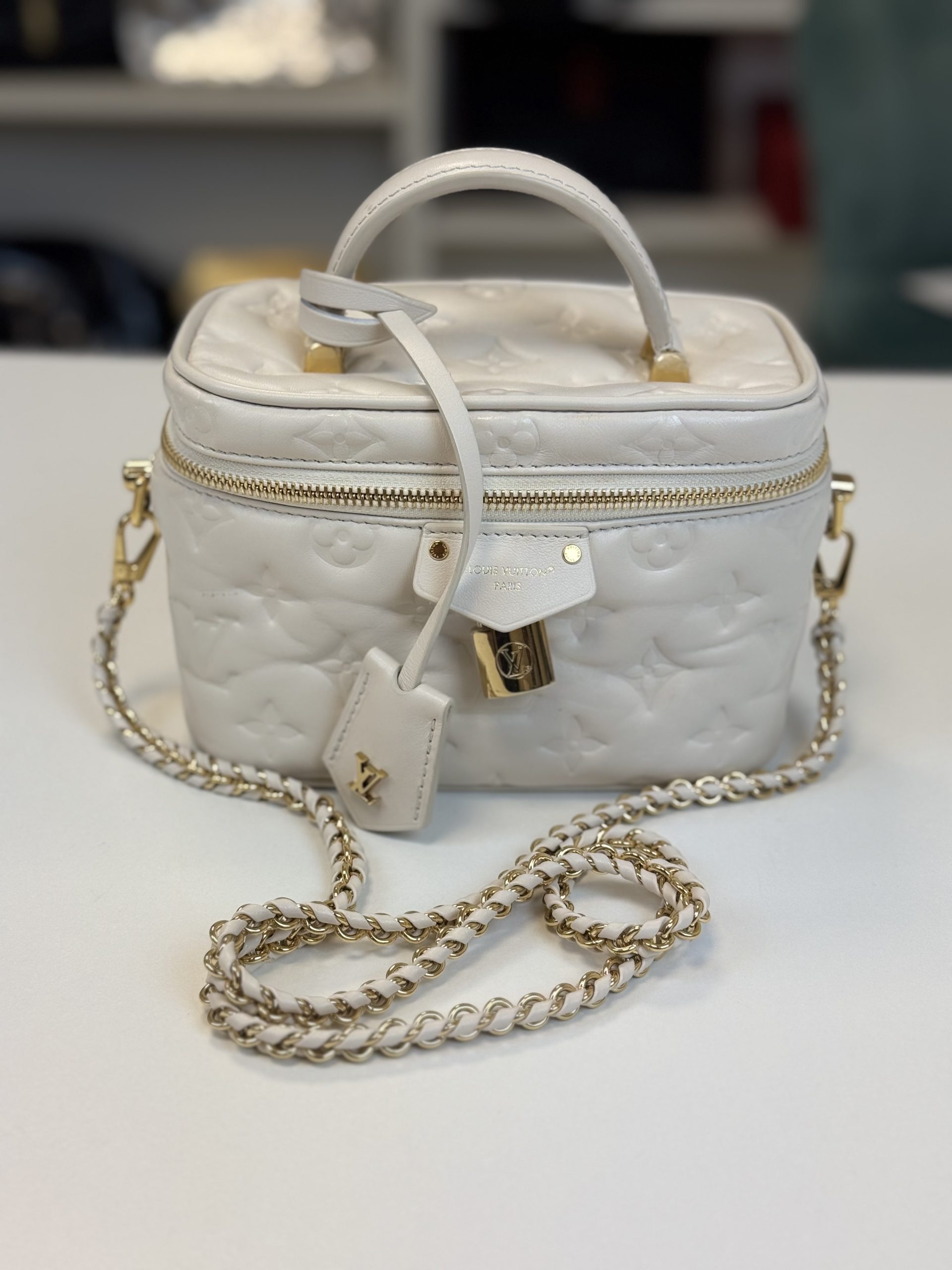 Borsa Louis Vuitton Vanity PM Coussin Beige