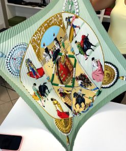 Foulard Hermès Plissettato in Seta "Plaza de Toros"