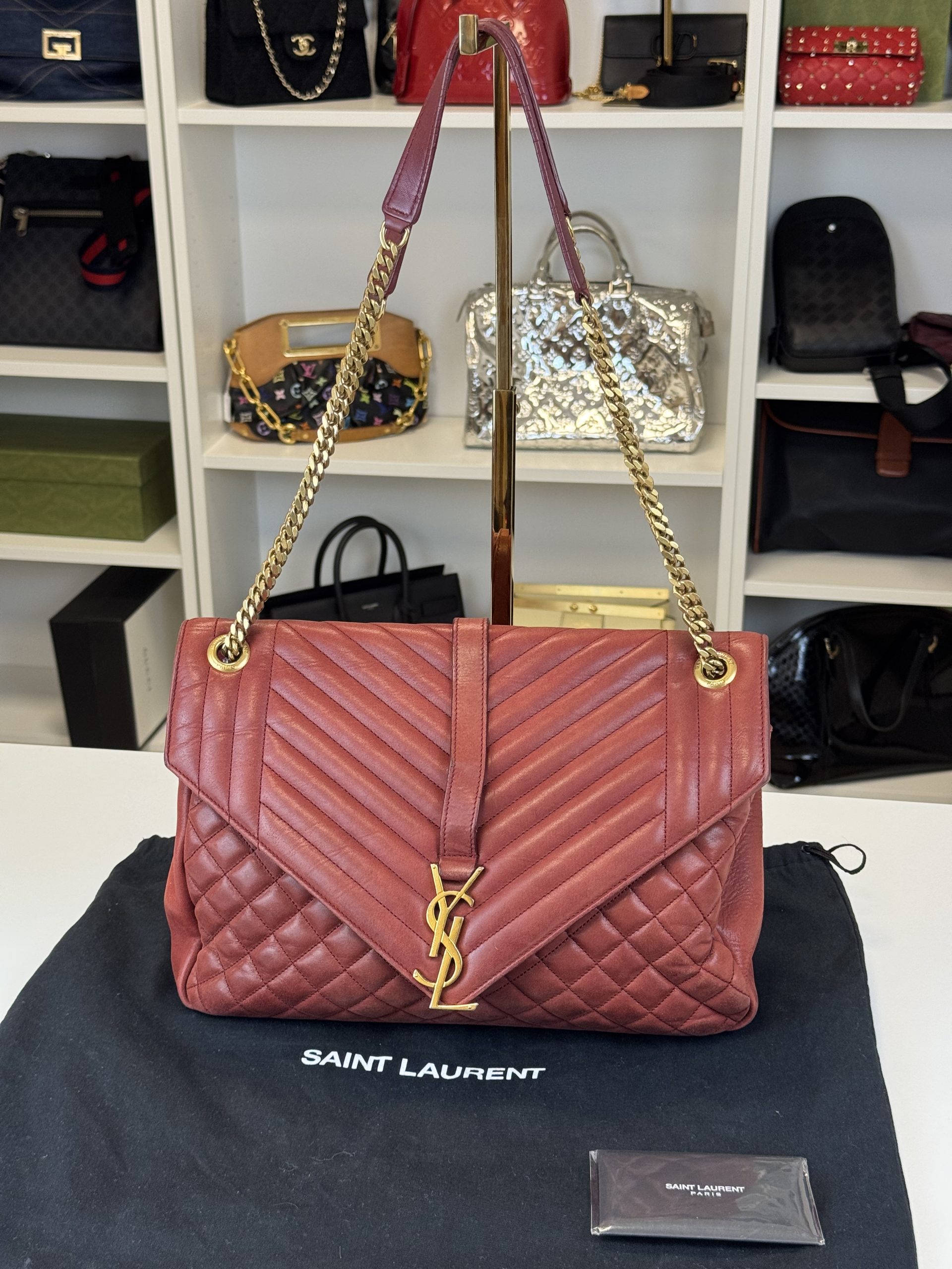 Borsa Saint Laurent Envelope in Pelle Rossa
