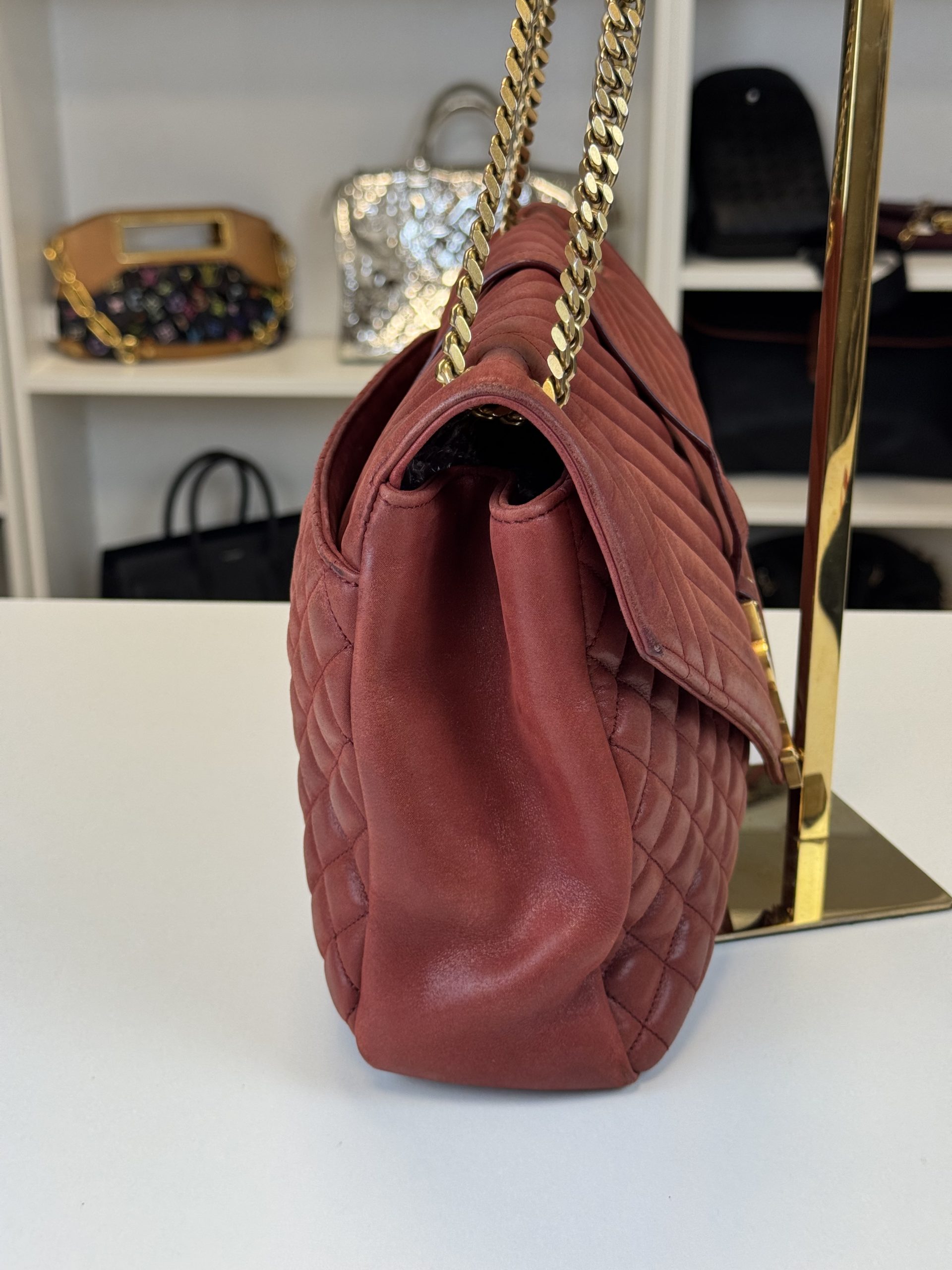 Borsa Saint Laurent Envelope in Pelle Rossa - immagine 16