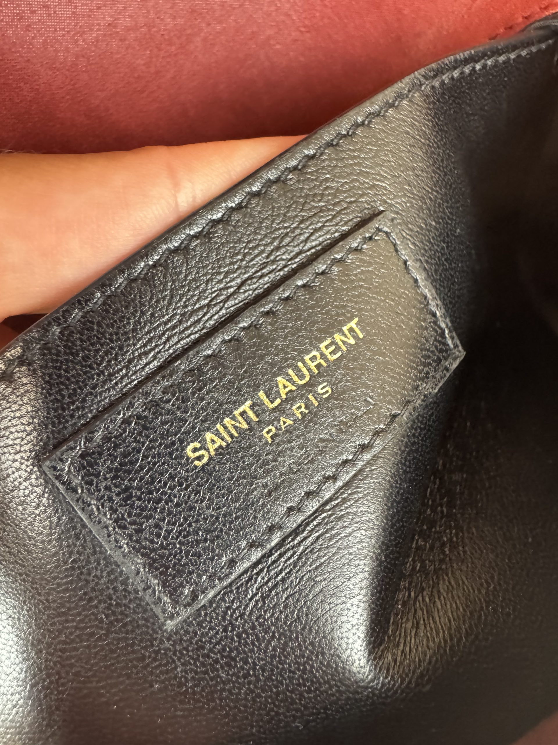 Borsa Saint Laurent Envelope in Pelle Rossa - immagine 5