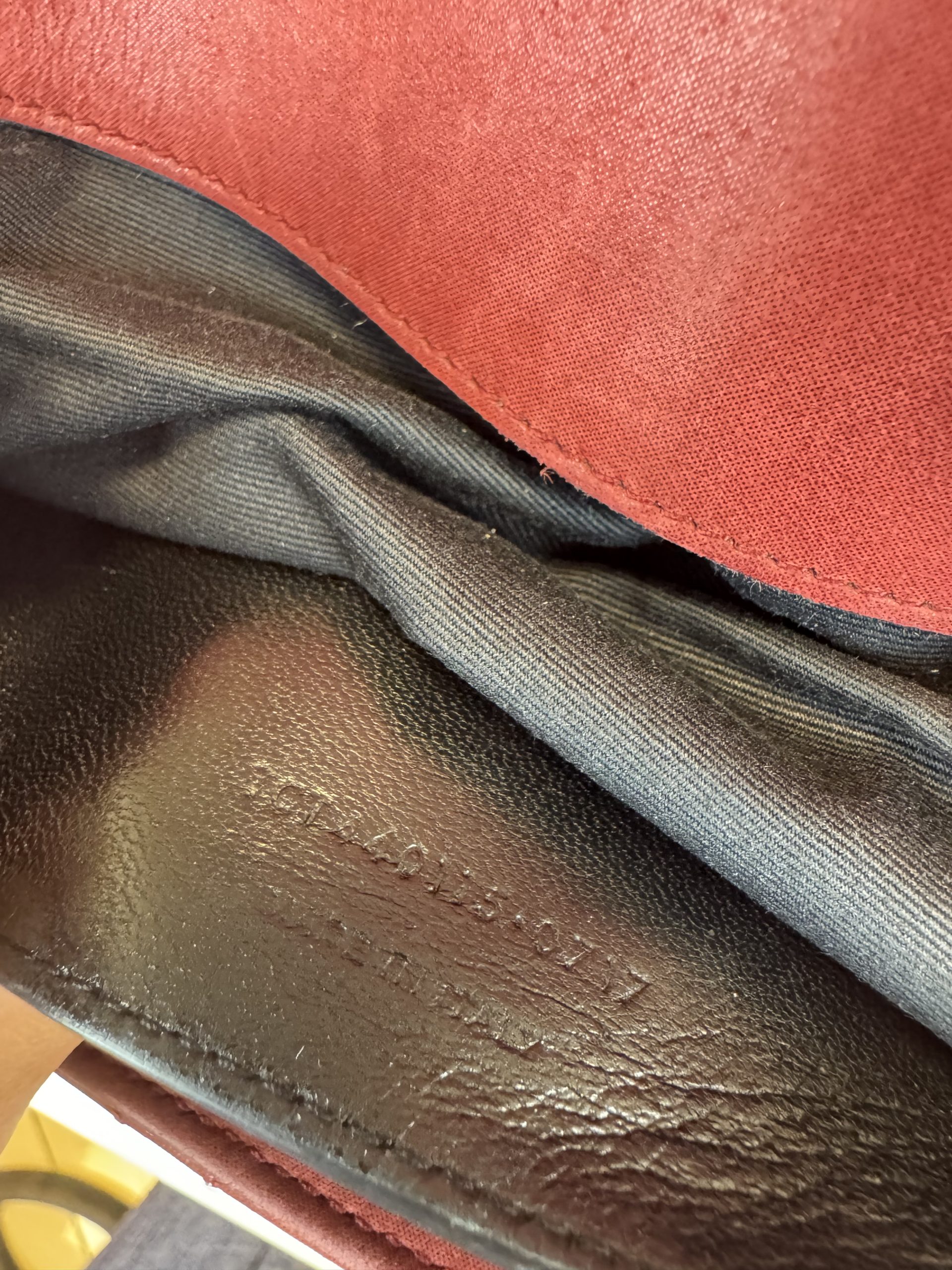 Borsa Saint Laurent Envelope in Pelle Rossa - immagine 4