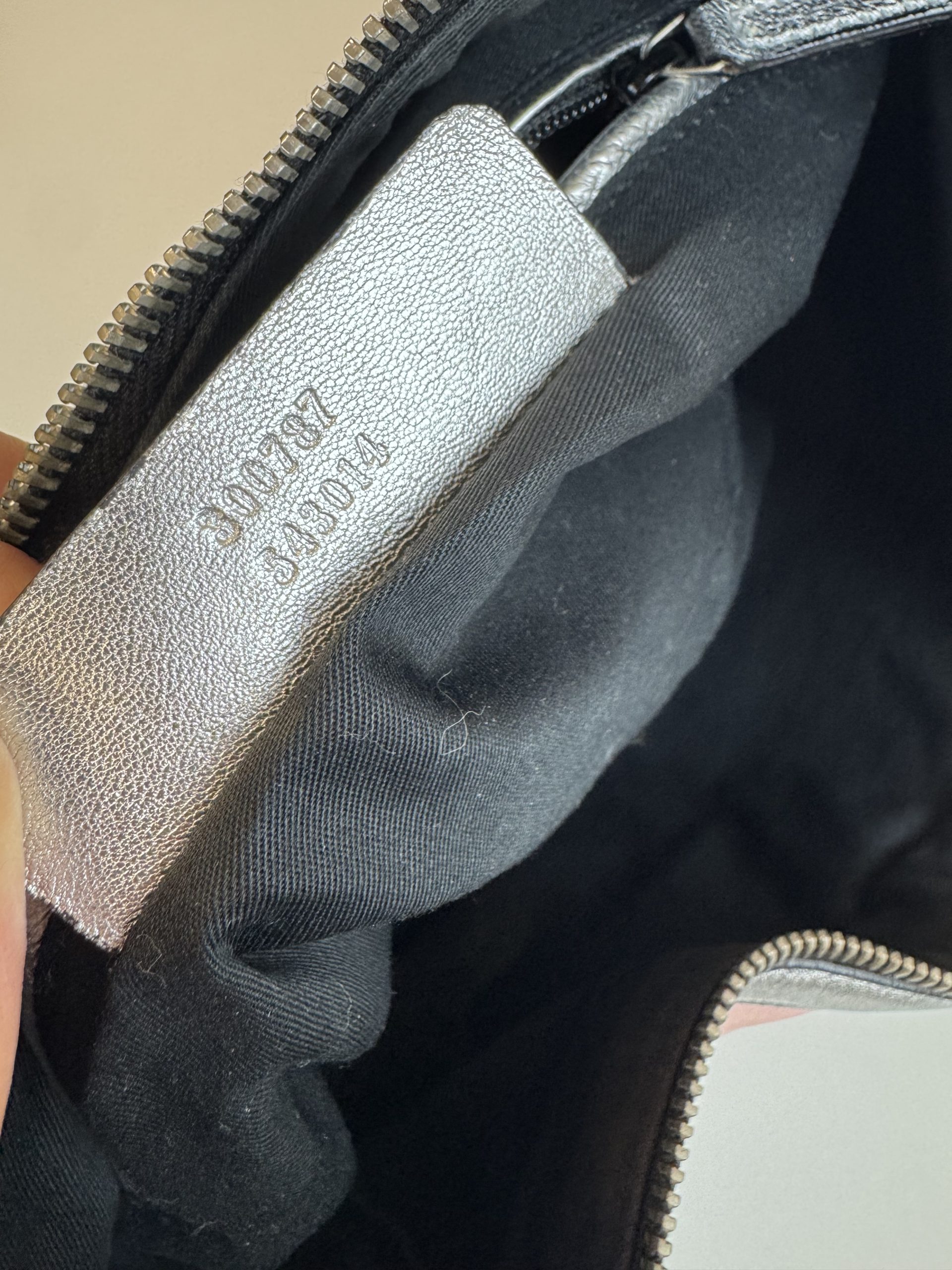 Pochette Alexander McQueen De Manta in Satin Rosa e Nero - immagine 4