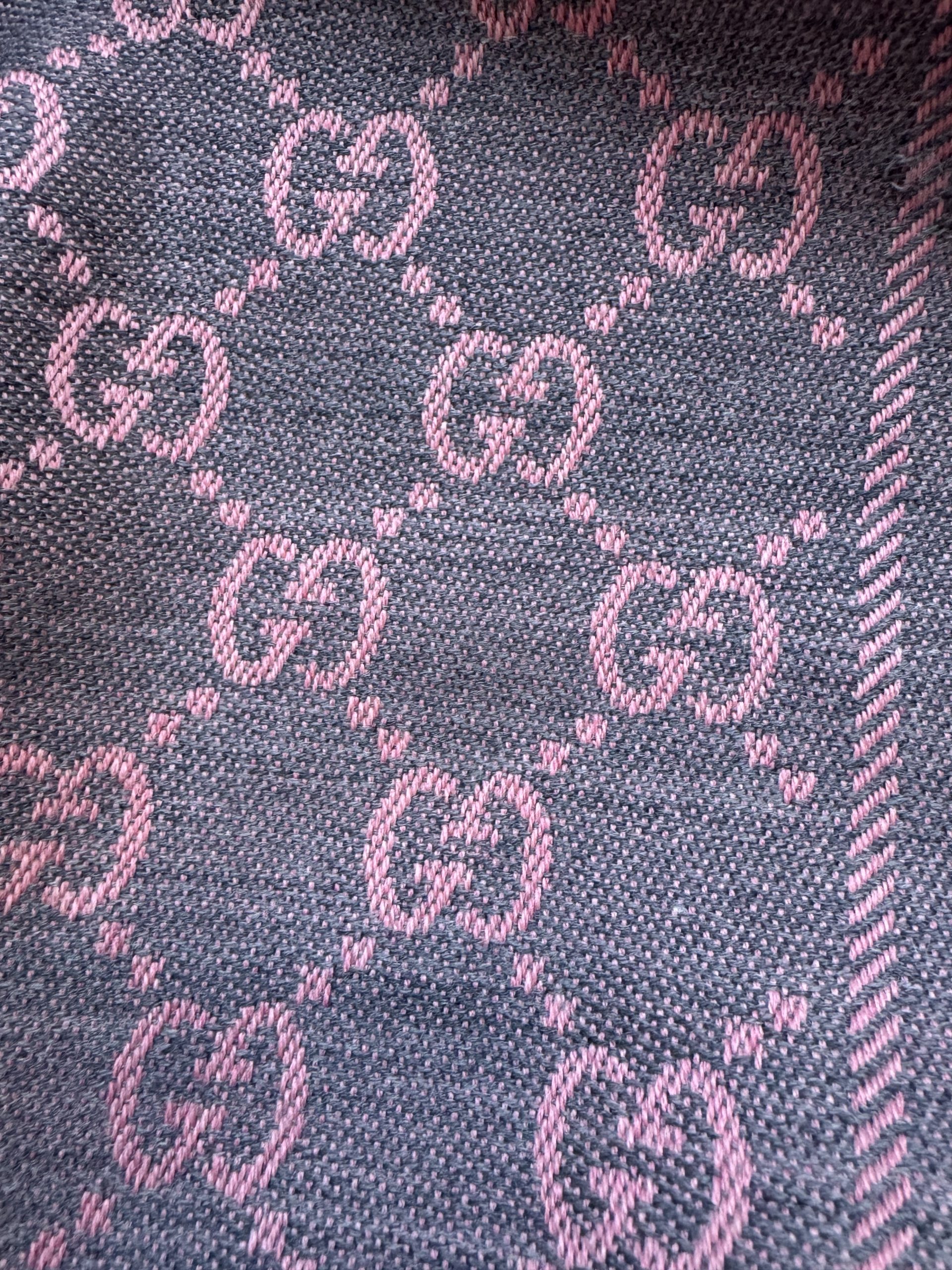 Sciarpa Gucci in Lana GG Grigio e Rosa - immagine 6