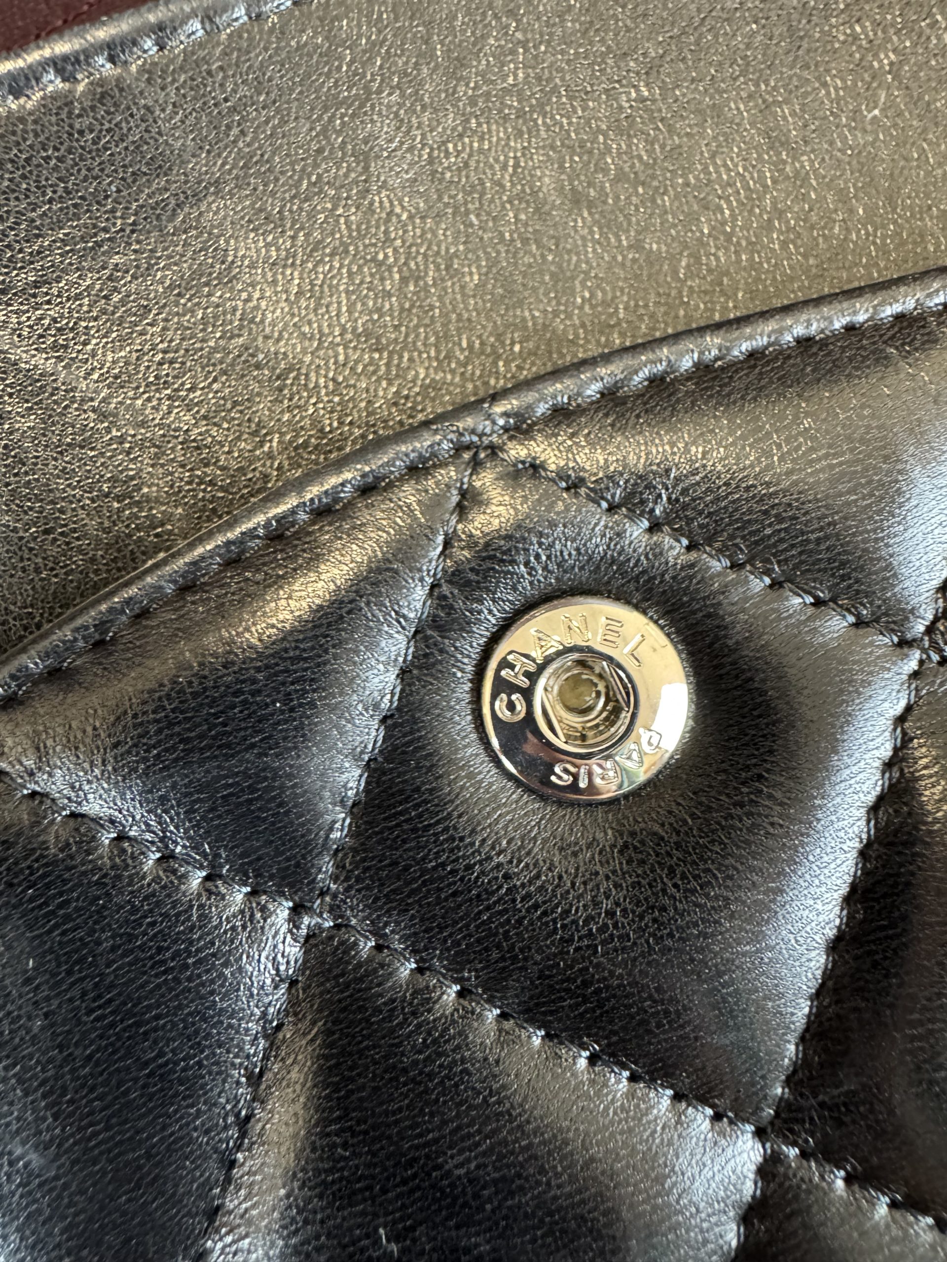 Borsa Chanel Maxi Jumbo Timeless in Pelle Nera - immagine 3