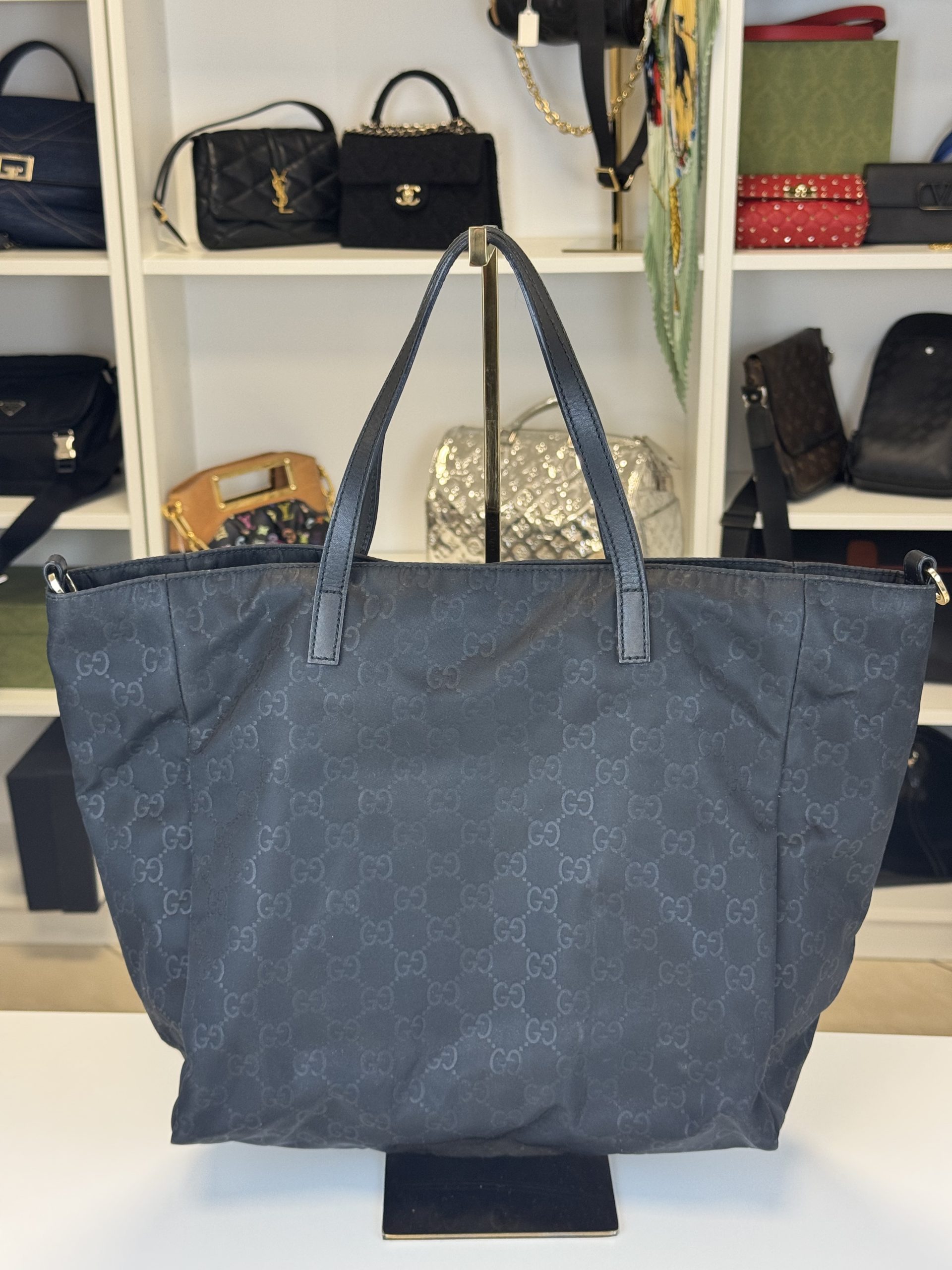 Borsa Tote Gucci in Nylon Nero GG - immagine 2