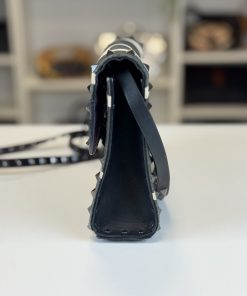 Borsa a Tracolla Valentino Garavani Rockstud in Tessuto Effetto Giraffa Bianco e Nero - immagine 4