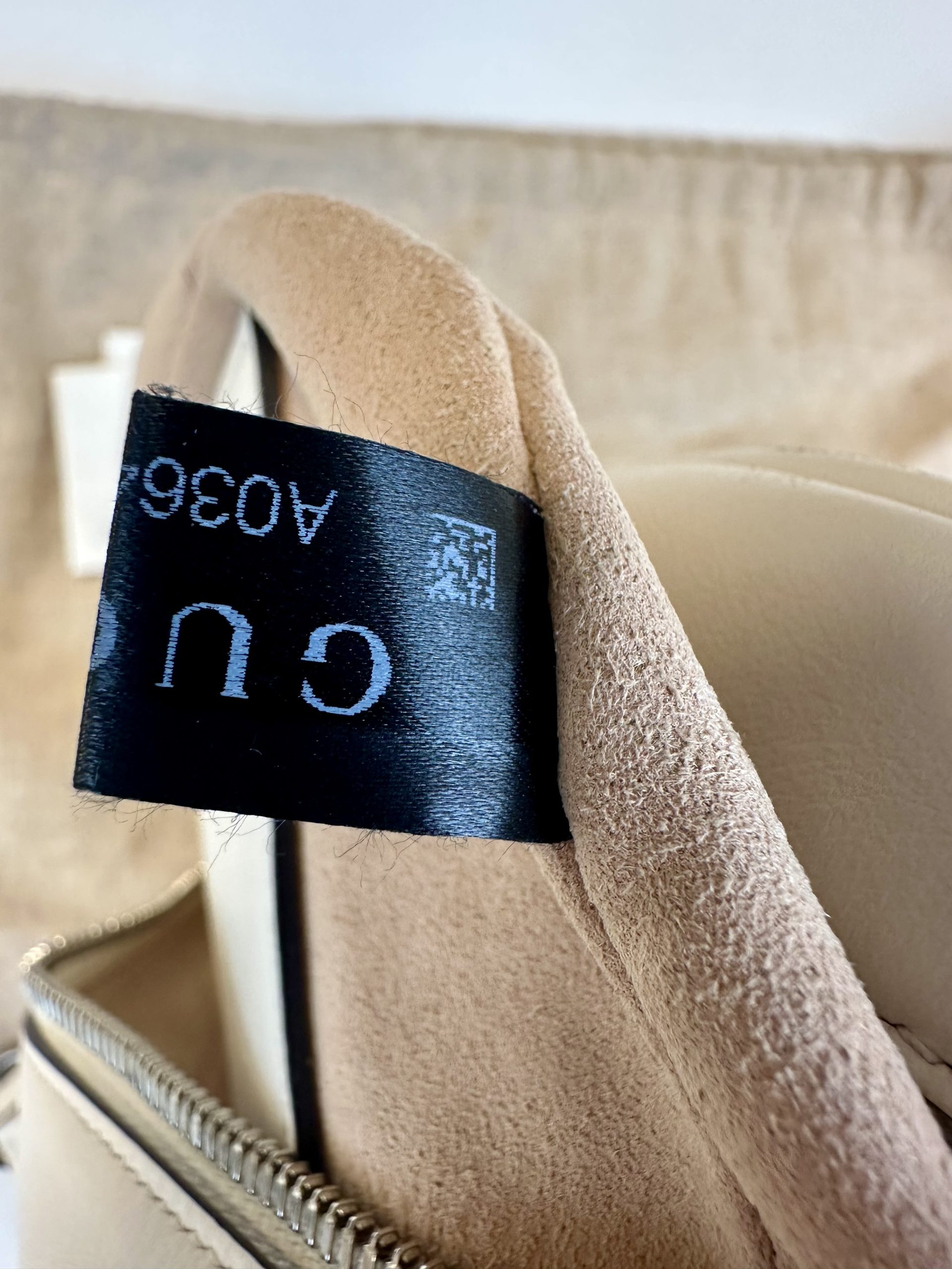 Borsa Gucci Marmont in Pelle Trapuntata Bianca - immagine 26