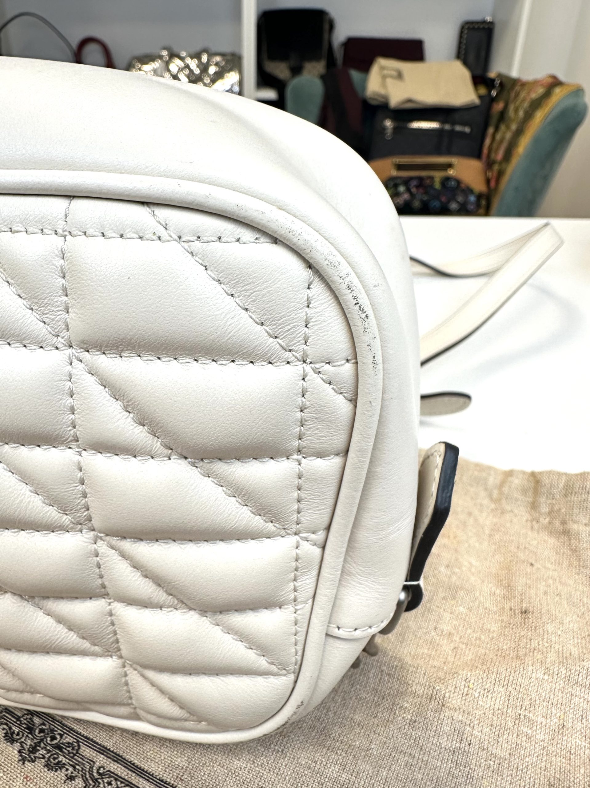 Borsa Gucci Marmont in Pelle Trapuntata Bianca - immagine 17