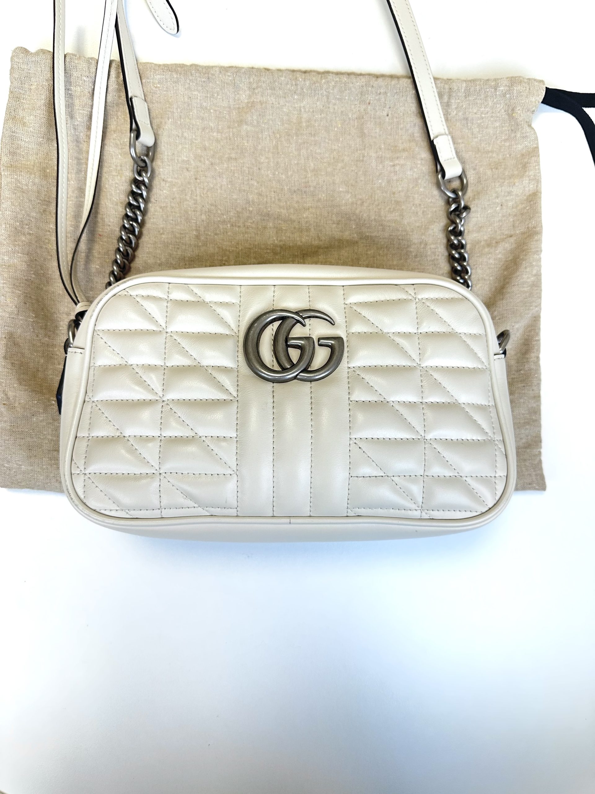 Borsa Gucci Marmont in Pelle Trapuntata Bianca - immagine 27