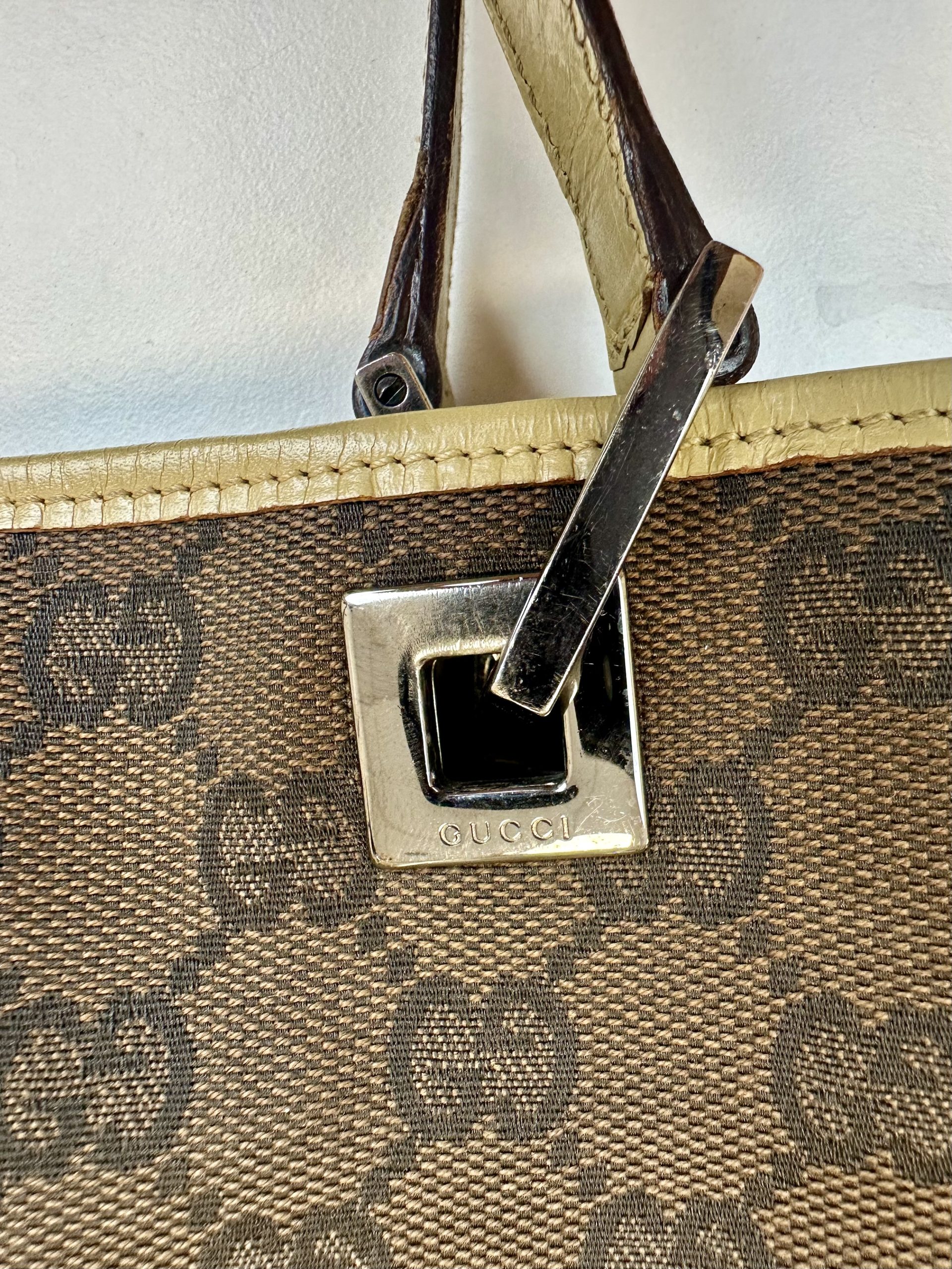 Borsa Gucci Tote a Spalla in Tela Supreme Marrone - immagine 15