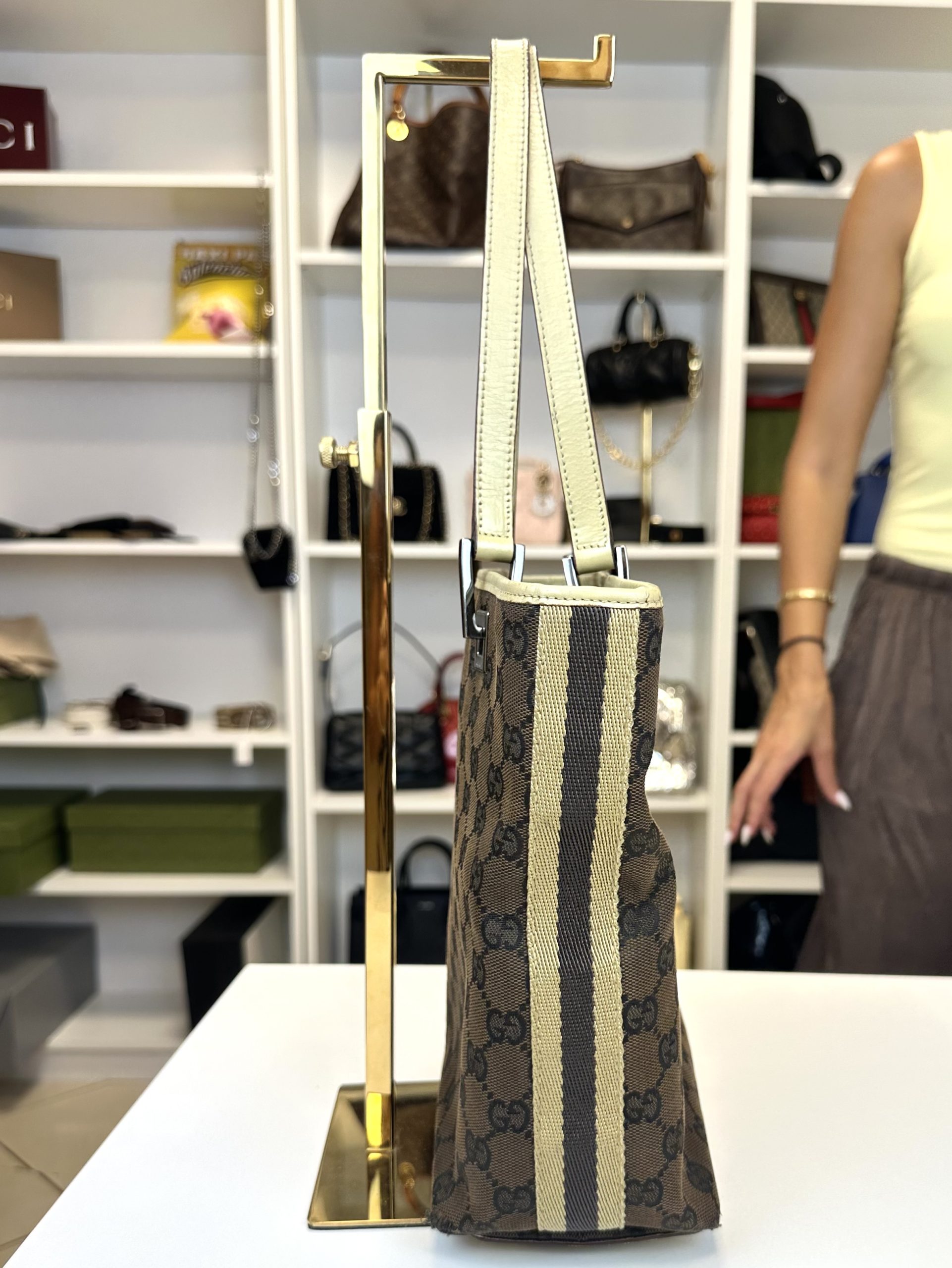 Borsa Gucci Tote a Spalla in Tela Supreme Marrone - immagine 18