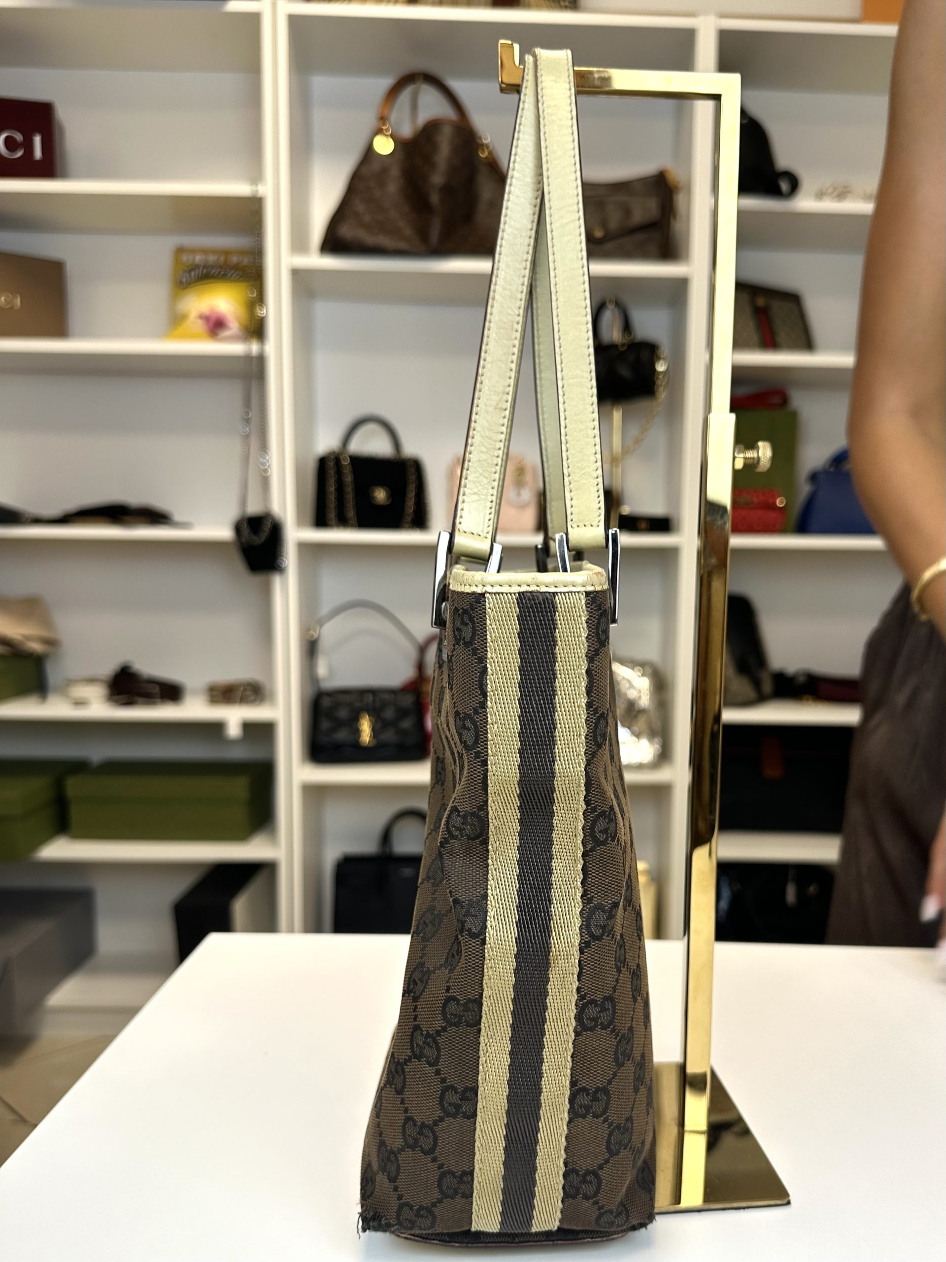 Borsa Gucci Tote a Spalla in Tela Supreme Marrone - immagine 24