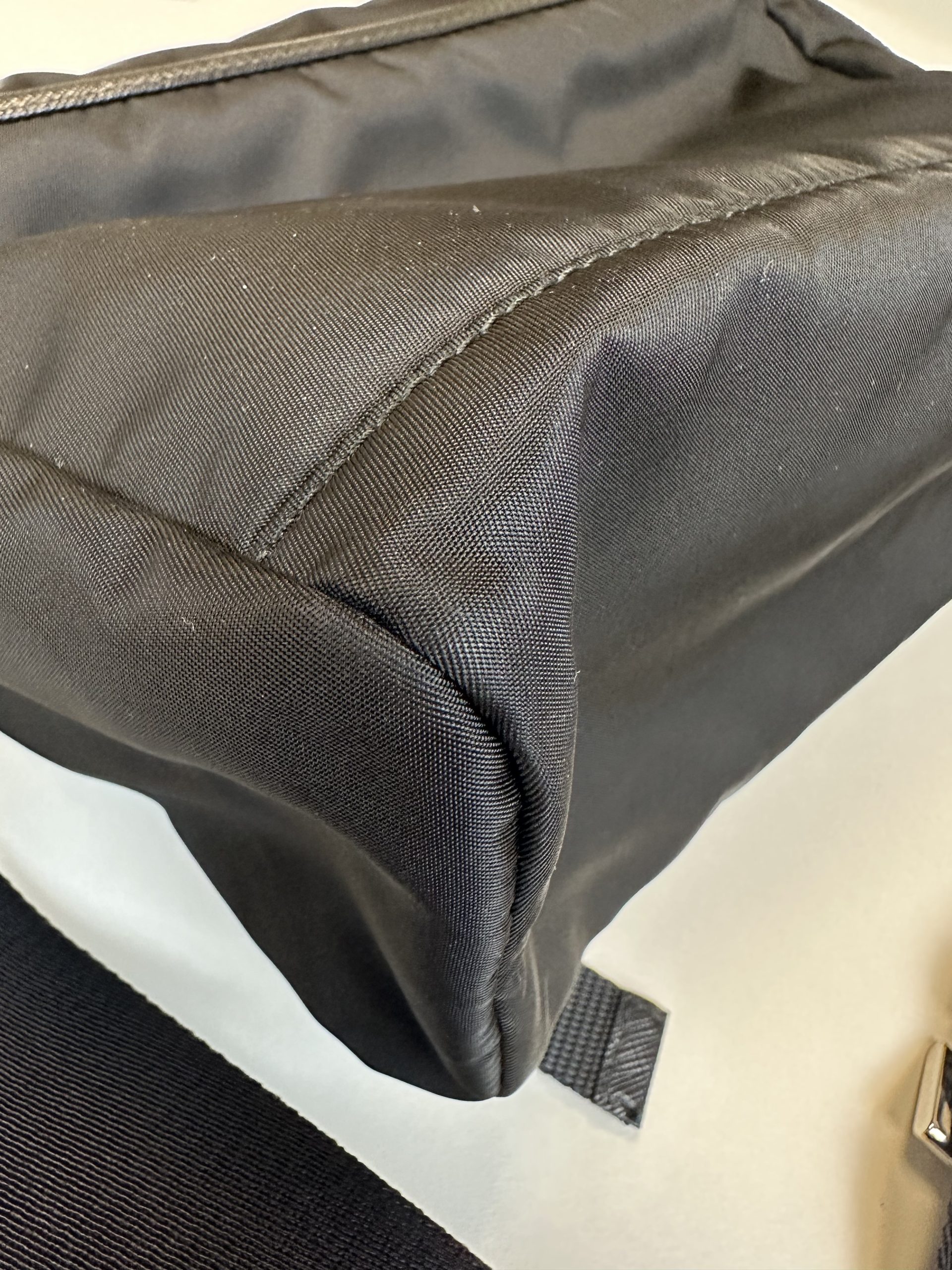 Borsa Prada a Tracolla in Re-Nylon e Pelle Saffiano Nera - immagine 5