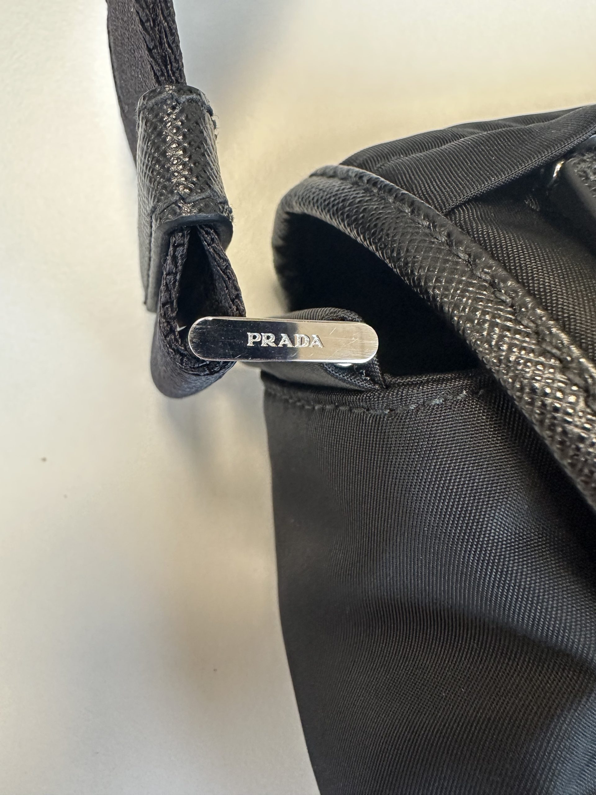 Borsa Prada a Tracolla in Re-Nylon e Pelle Saffiano Nera - immagine 8