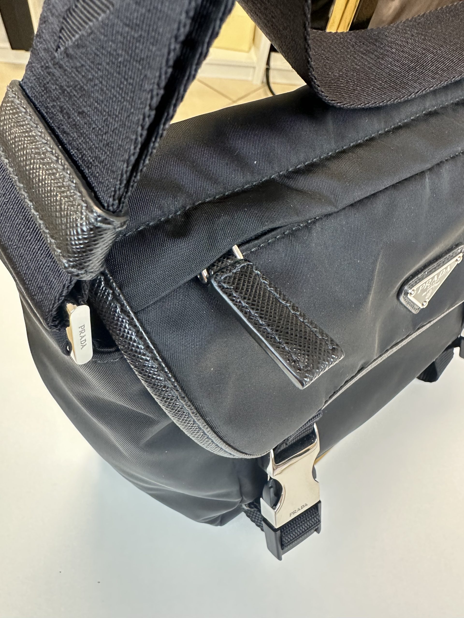 Borsa Prada a Tracolla in Re-Nylon e Pelle Saffiano Nera - immagine 17