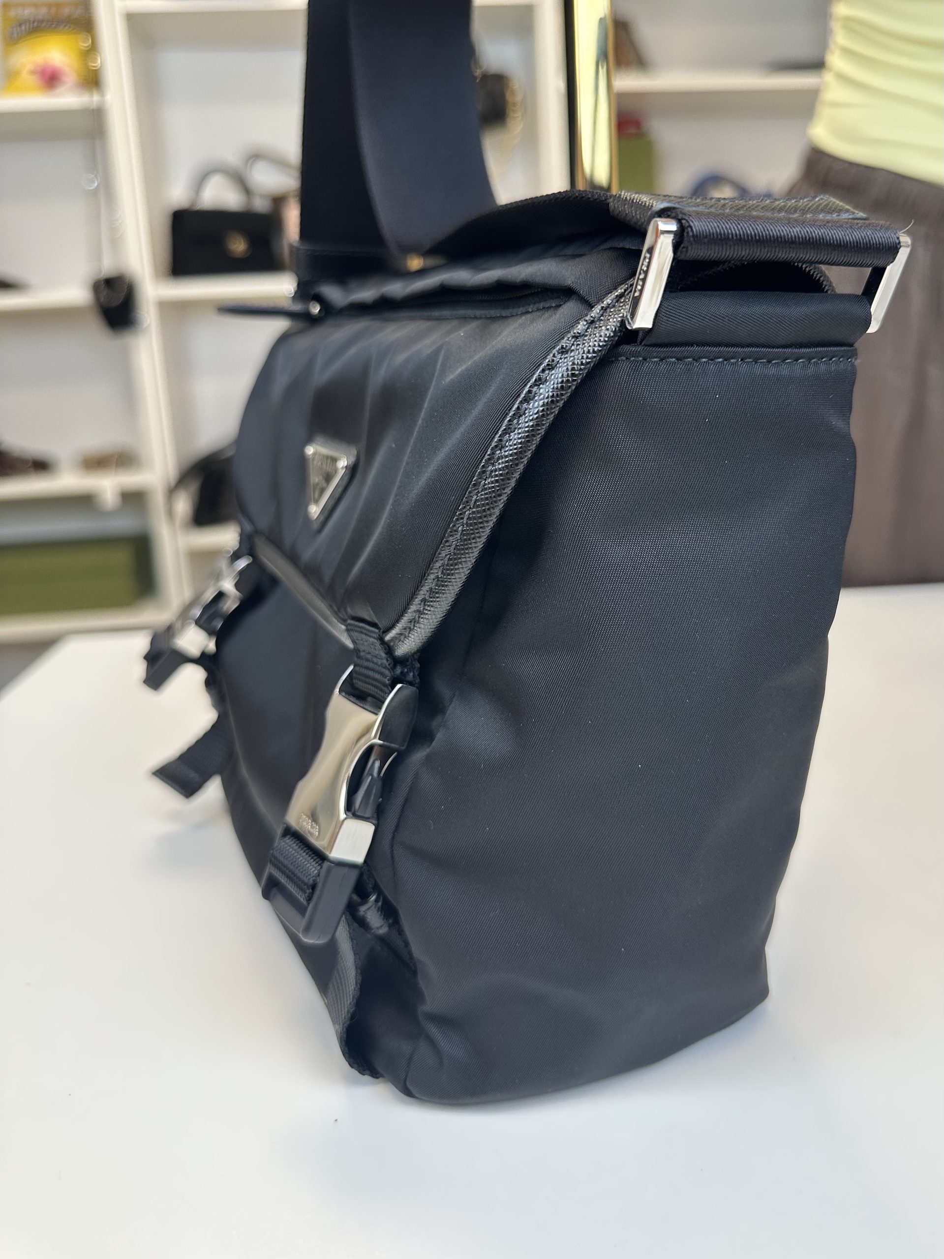 Borsa Prada a Tracolla in Re-Nylon e Pelle Saffiano Nera - immagine 15