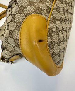 Borsa Gucci Sukey 2-Way Shoulder Bag in Tela Beige e Pelle Gialla - immagine 5
