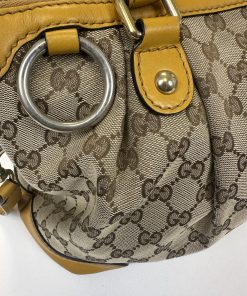 Borsa Gucci Sukey 2-Way Shoulder Bag in Tela Beige e Pelle Gialla - immagine 7