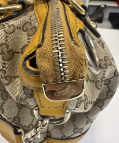 Borsa Gucci Sukey 2-Way Shoulder Bag in Tela Beige e Pelle Gialla - immagine 18