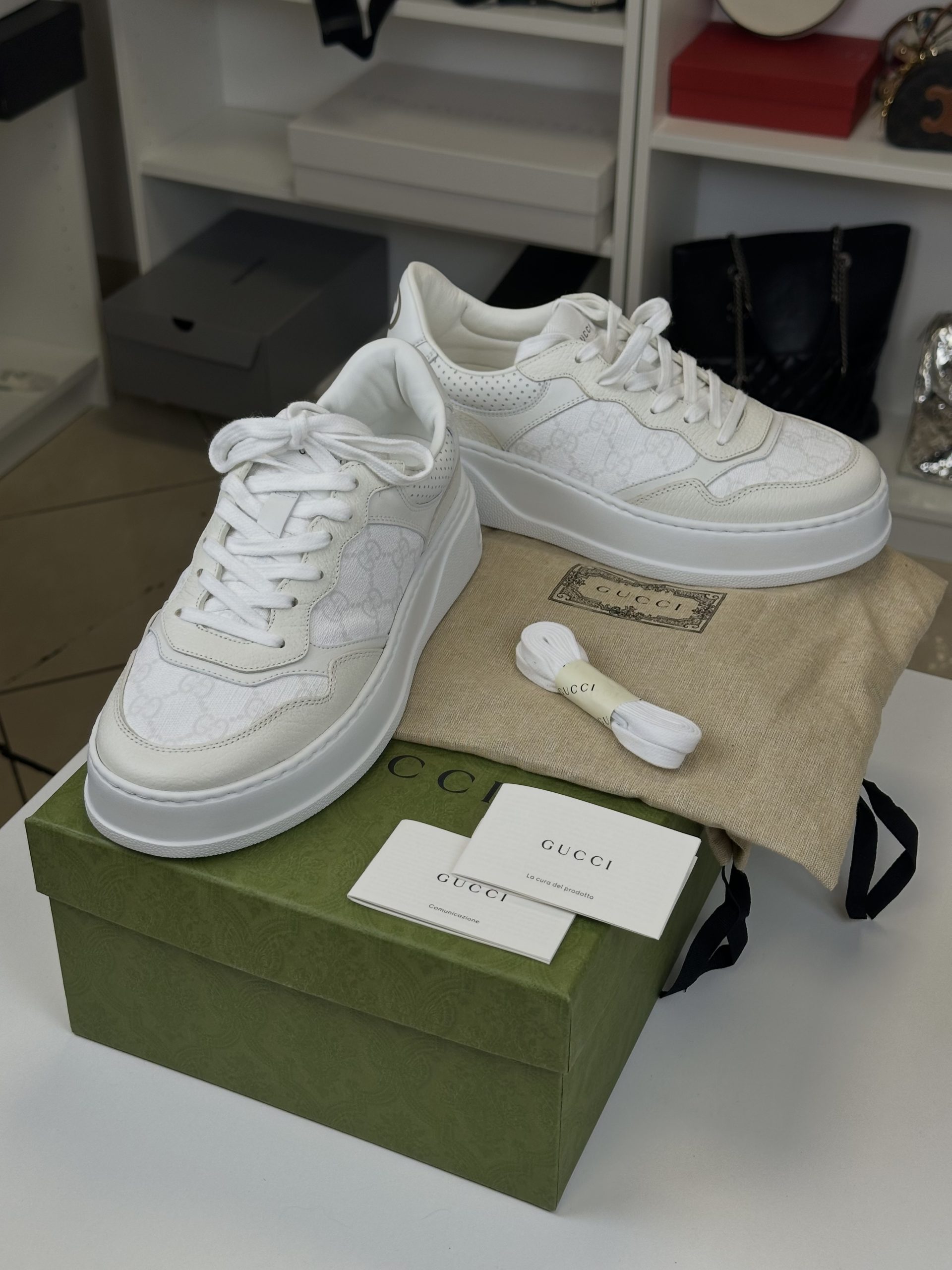 Sneakers Gucci GG in Tessuto GG Supreme Bianche - immagine 2