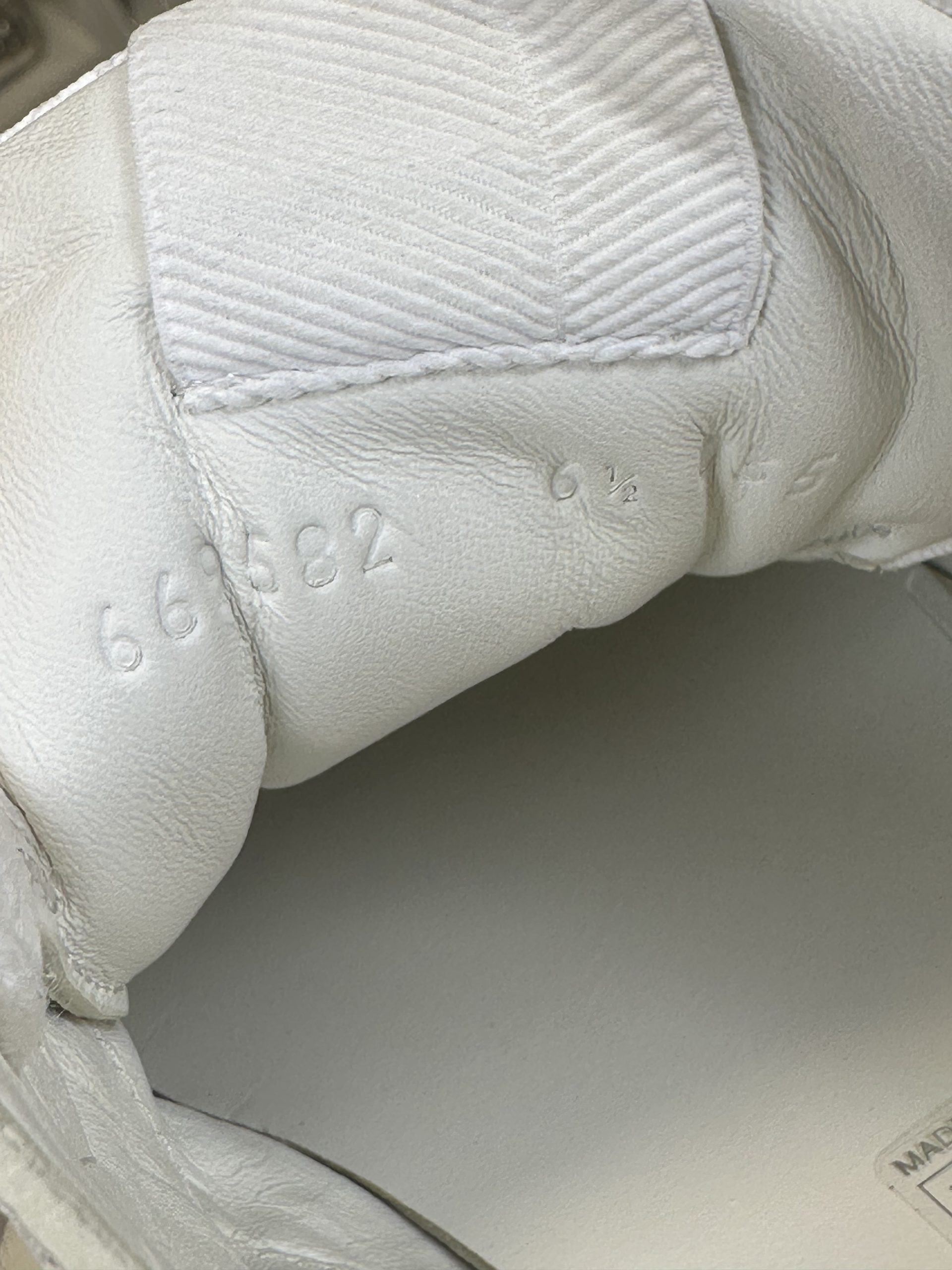 Sneakers Gucci GG in Tessuto GG Supreme Bianche - immagine 4