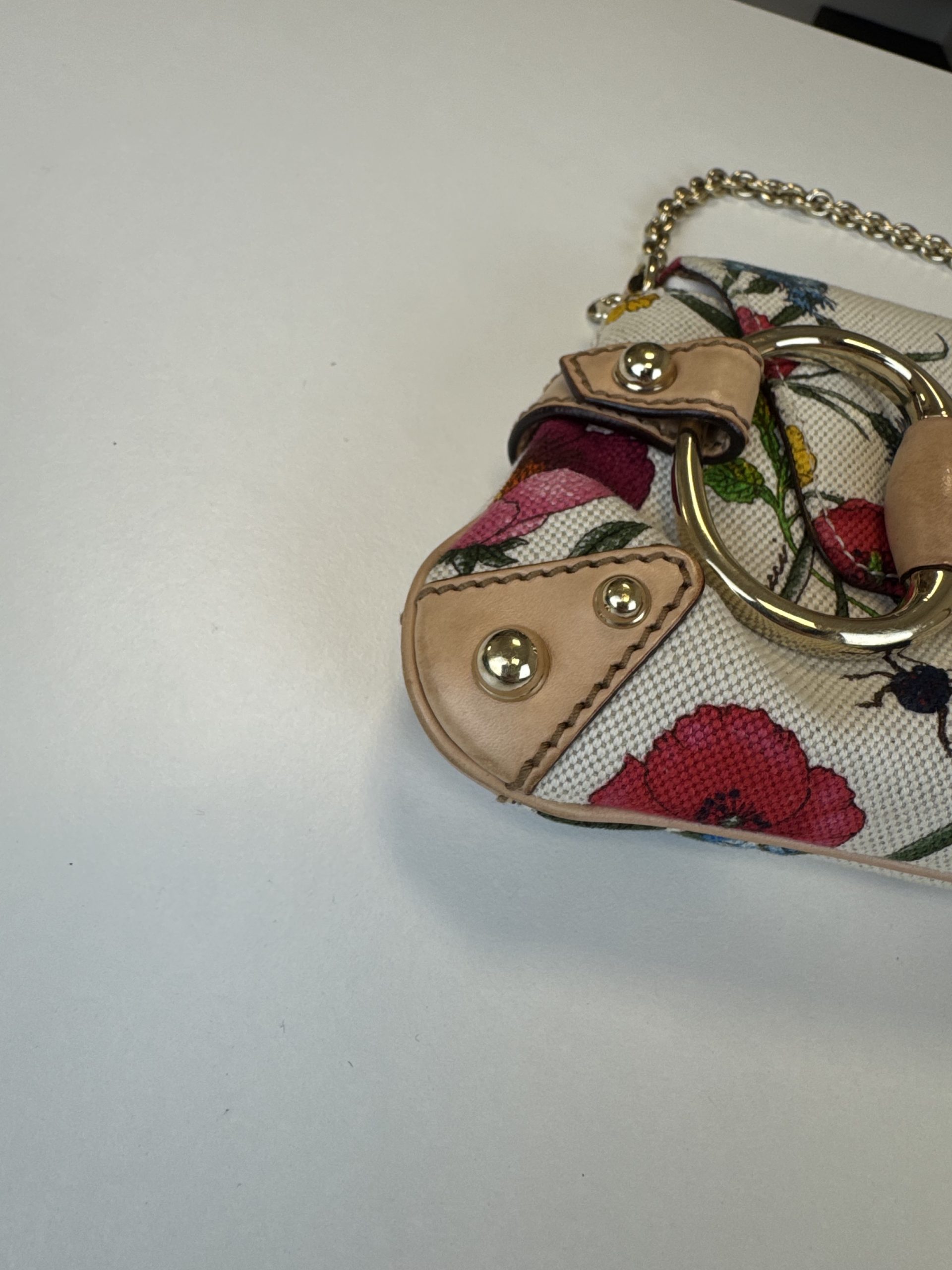 Borsa Gucci Horsebit Chain Stampa Flora - immagine 11
