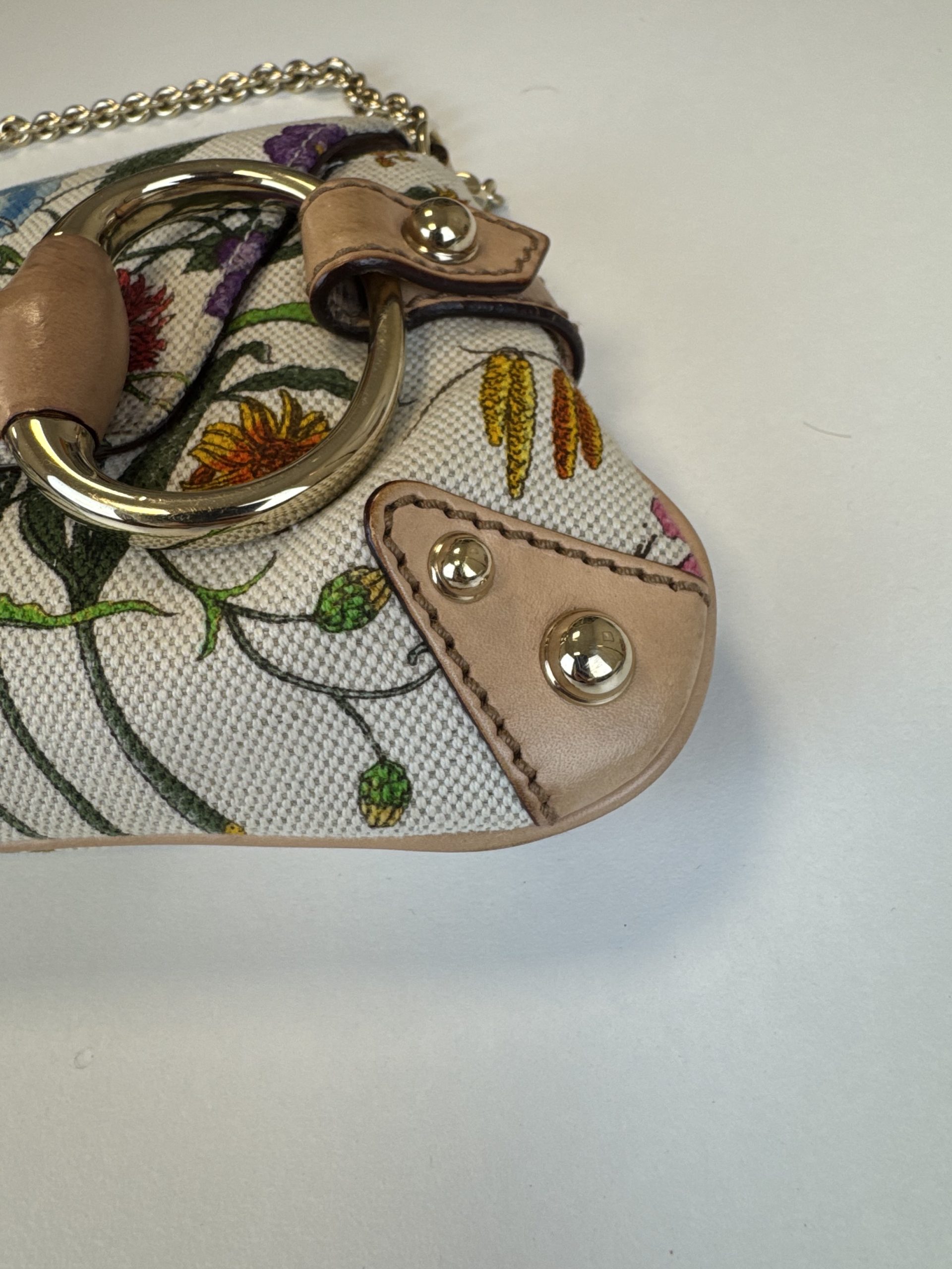 Borsa Gucci Horsebit Chain Stampa Flora - immagine 10