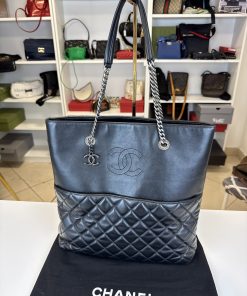 Borsa Chanel Urban Delight Tote Nera
