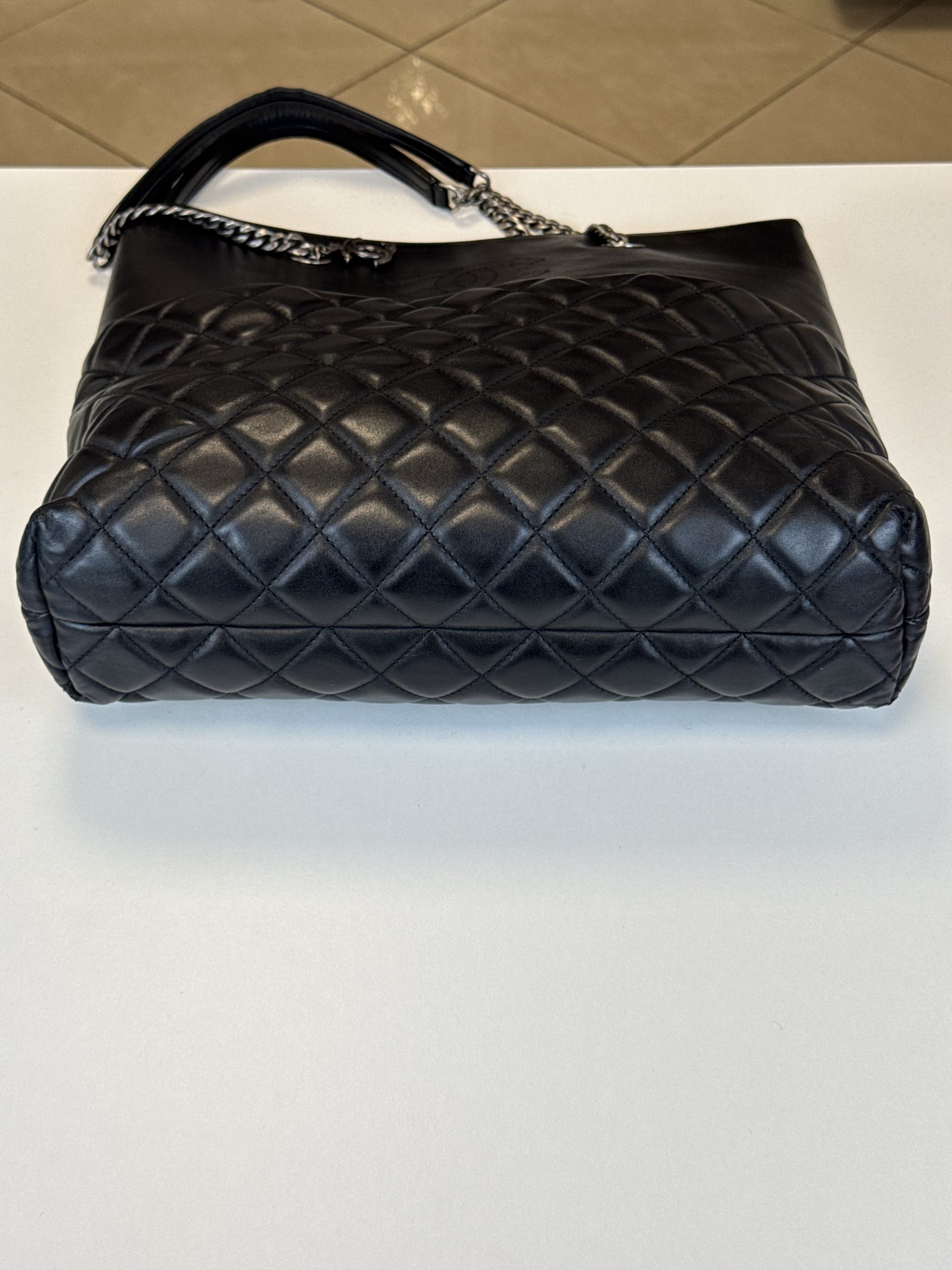 Borsa Chanel Urban Delight Tote Nera - immagine 11