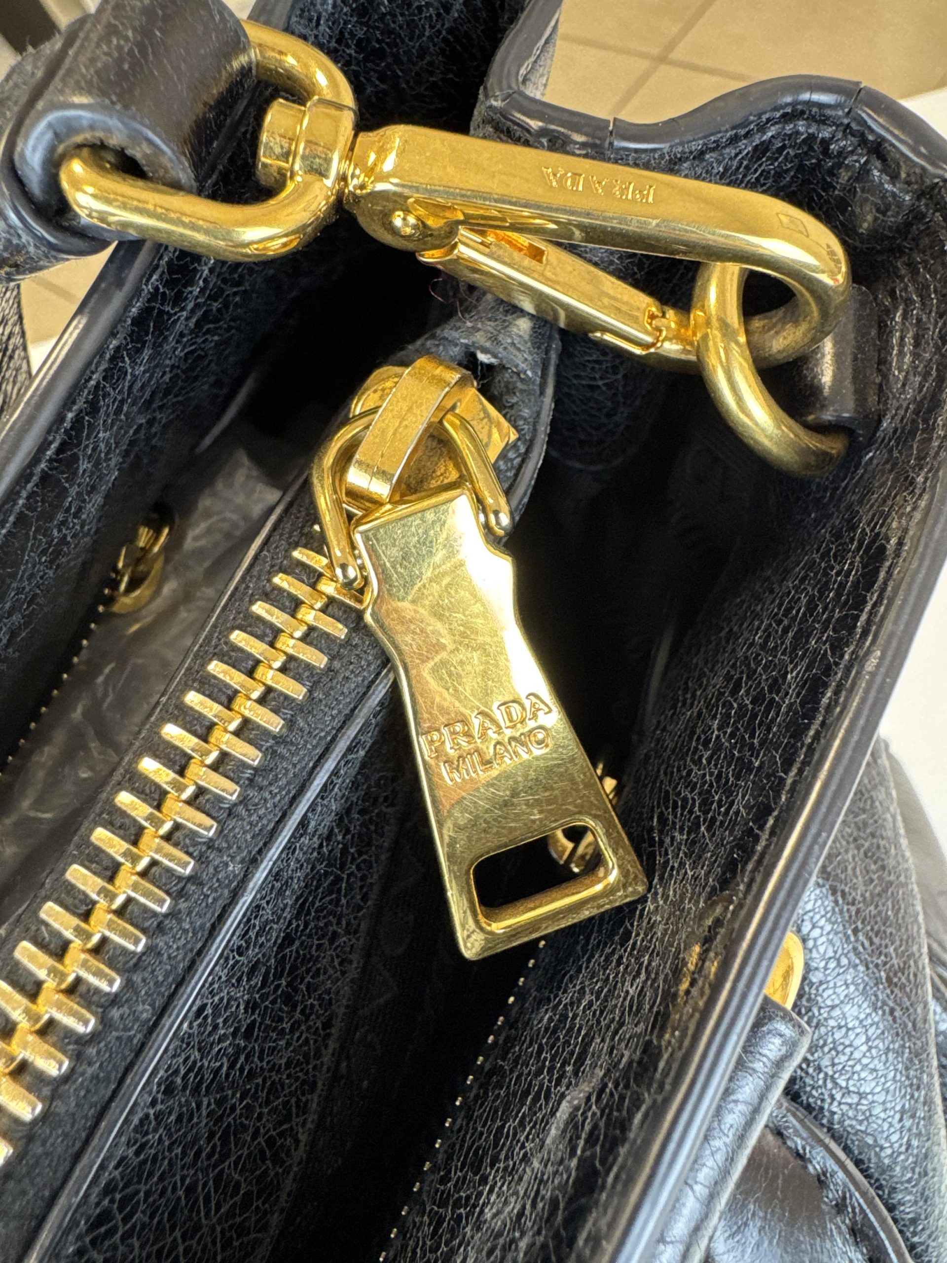 Borsa Prada in Pelle Shine Nera - immagine 10